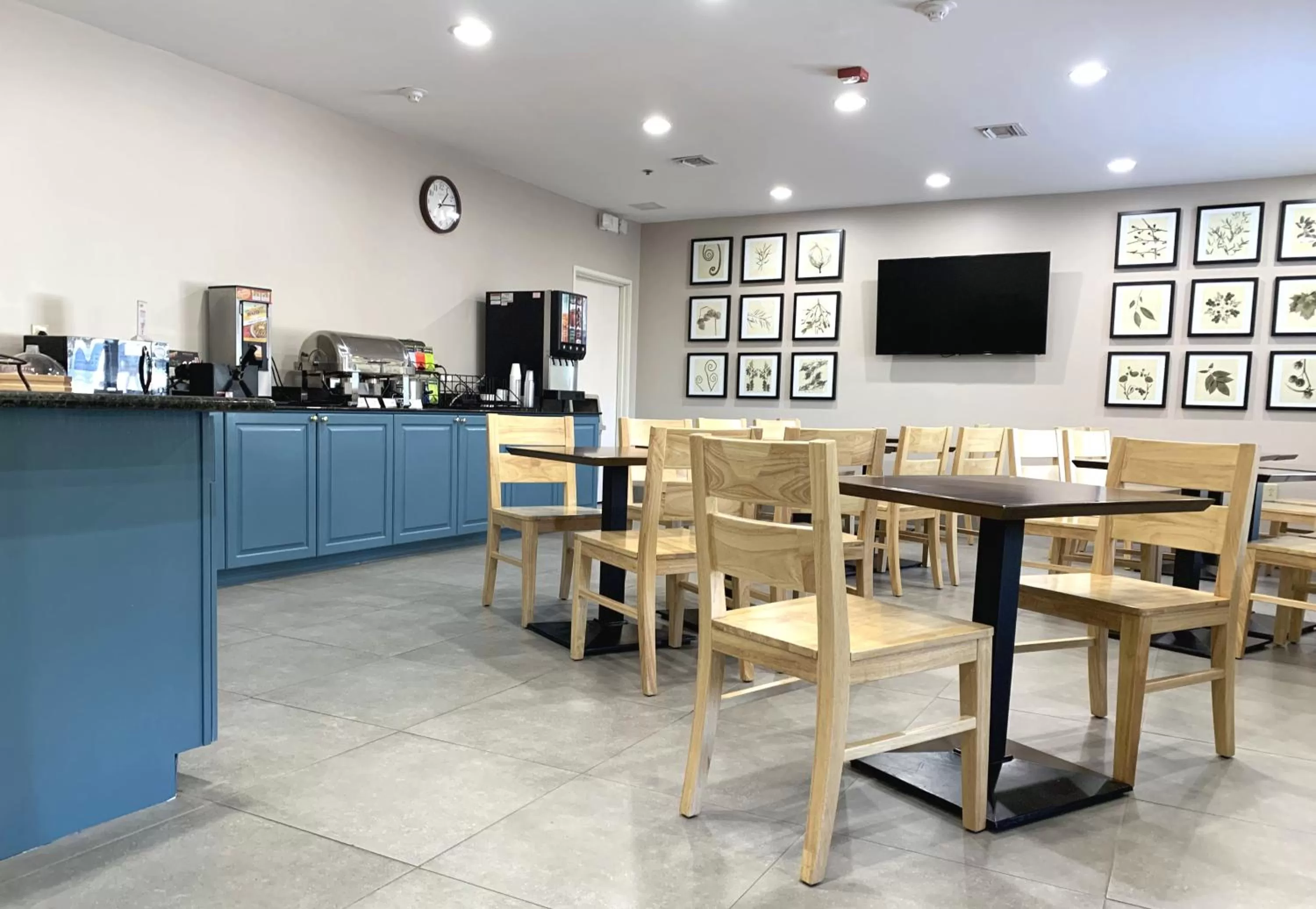 Food and drinks in Country Inn & Suites By Radisson, Charleston North, SC