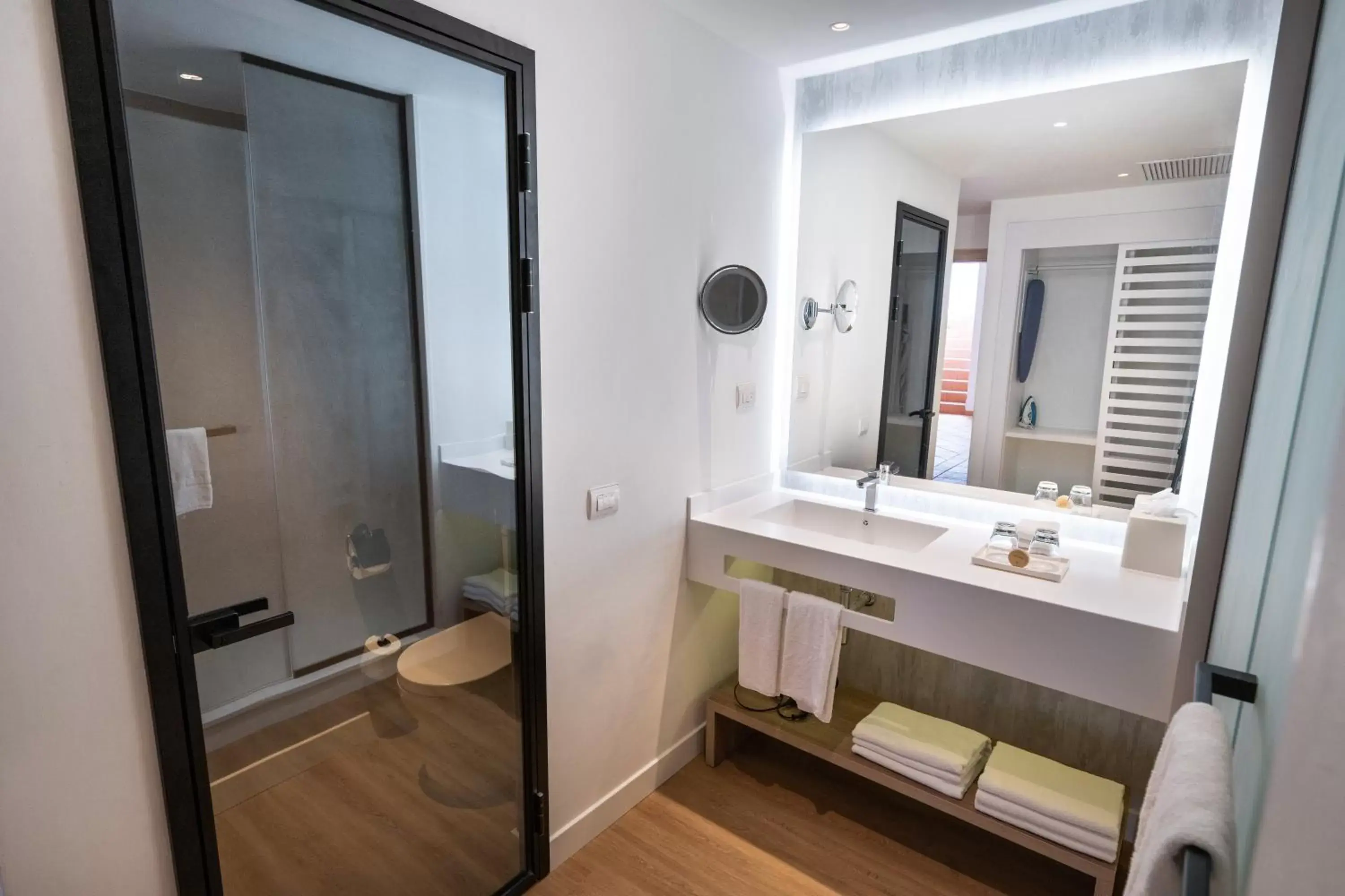 Junior Suite Premium (1 Adult +2 Children) in Bahia Principe Grand Bavaro - All Inclusive Junior Suite Premium (1 Adult +2 Children) in Bahia Principe Grand Bavaro - All Inclusive