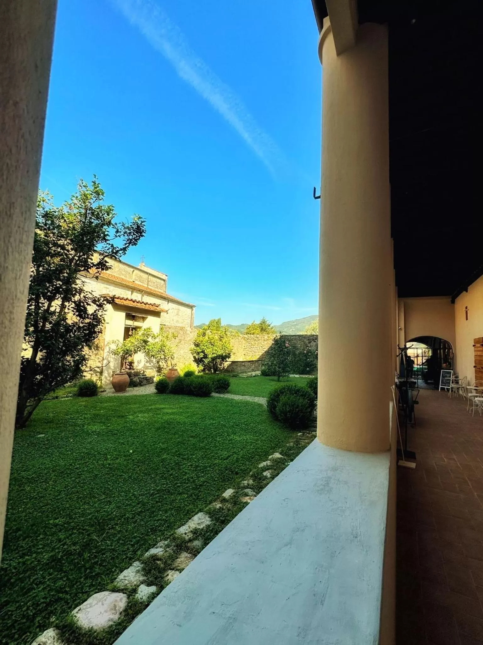 Garden in Badia Giulia Prestigious Historical B&B