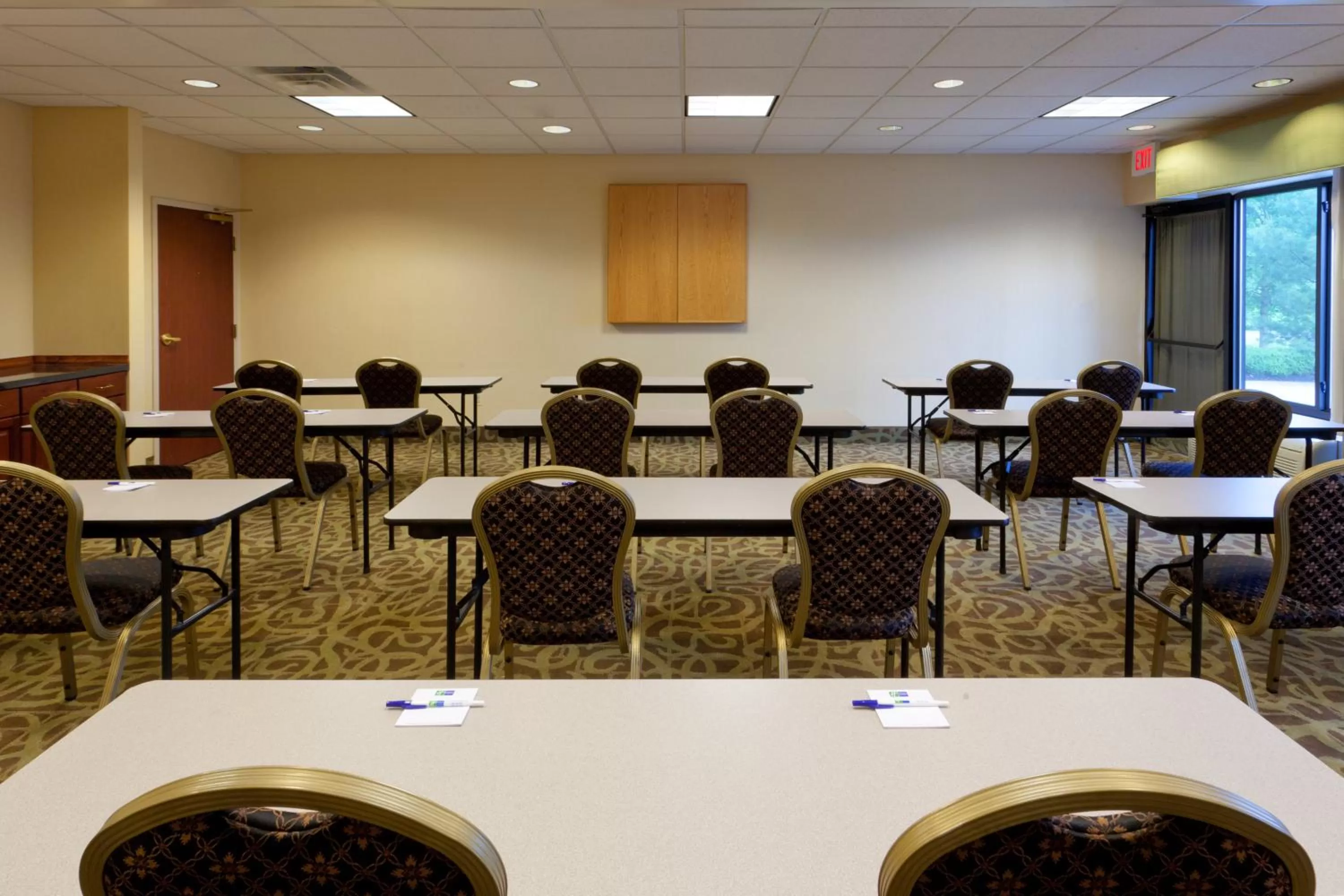 Meeting/conference room in Holiday Inn Express Hotel & Suites-North East by IHG
