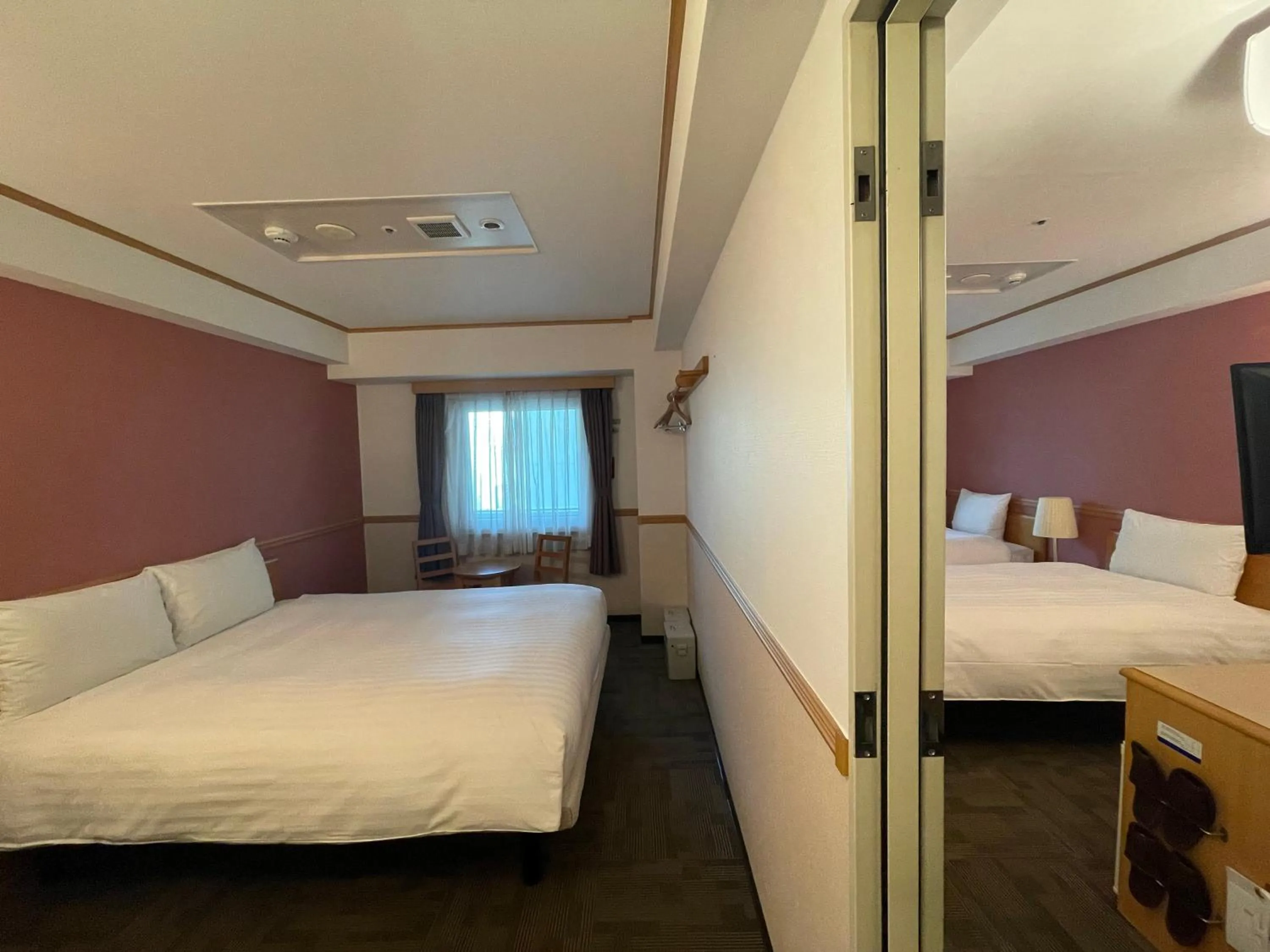 Photo of the whole room, Bed in Toyoko Inn Busan Seomyeon