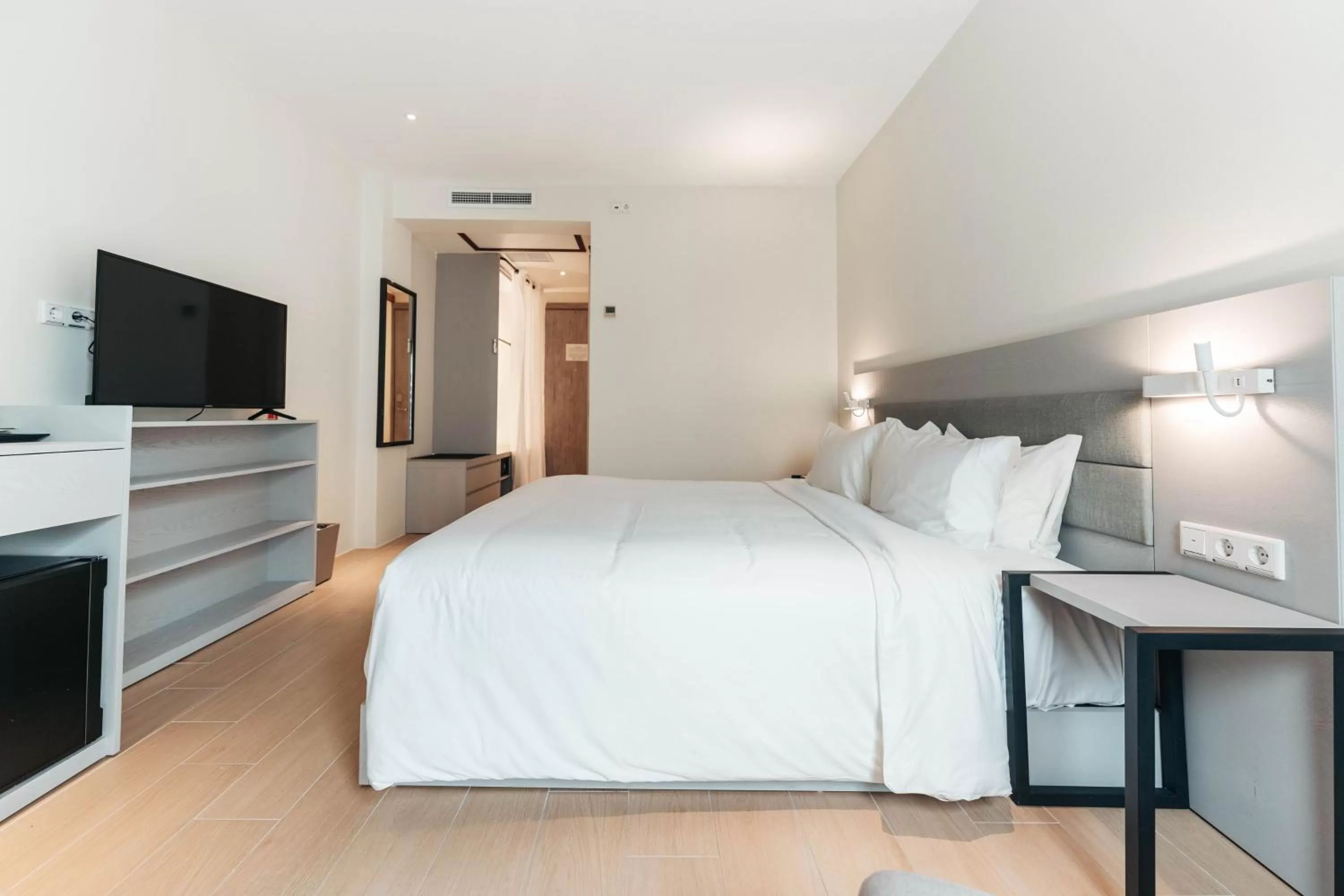 Bedroom, Bed in Elements Hotel & Shops Curaçao