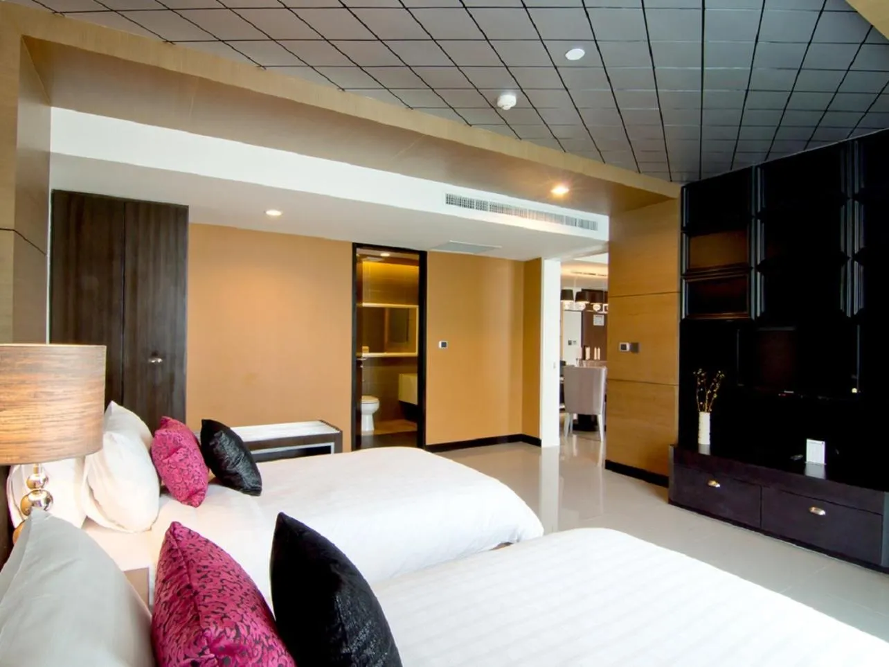 Bedroom, Bed in Way Hotel Pattaya