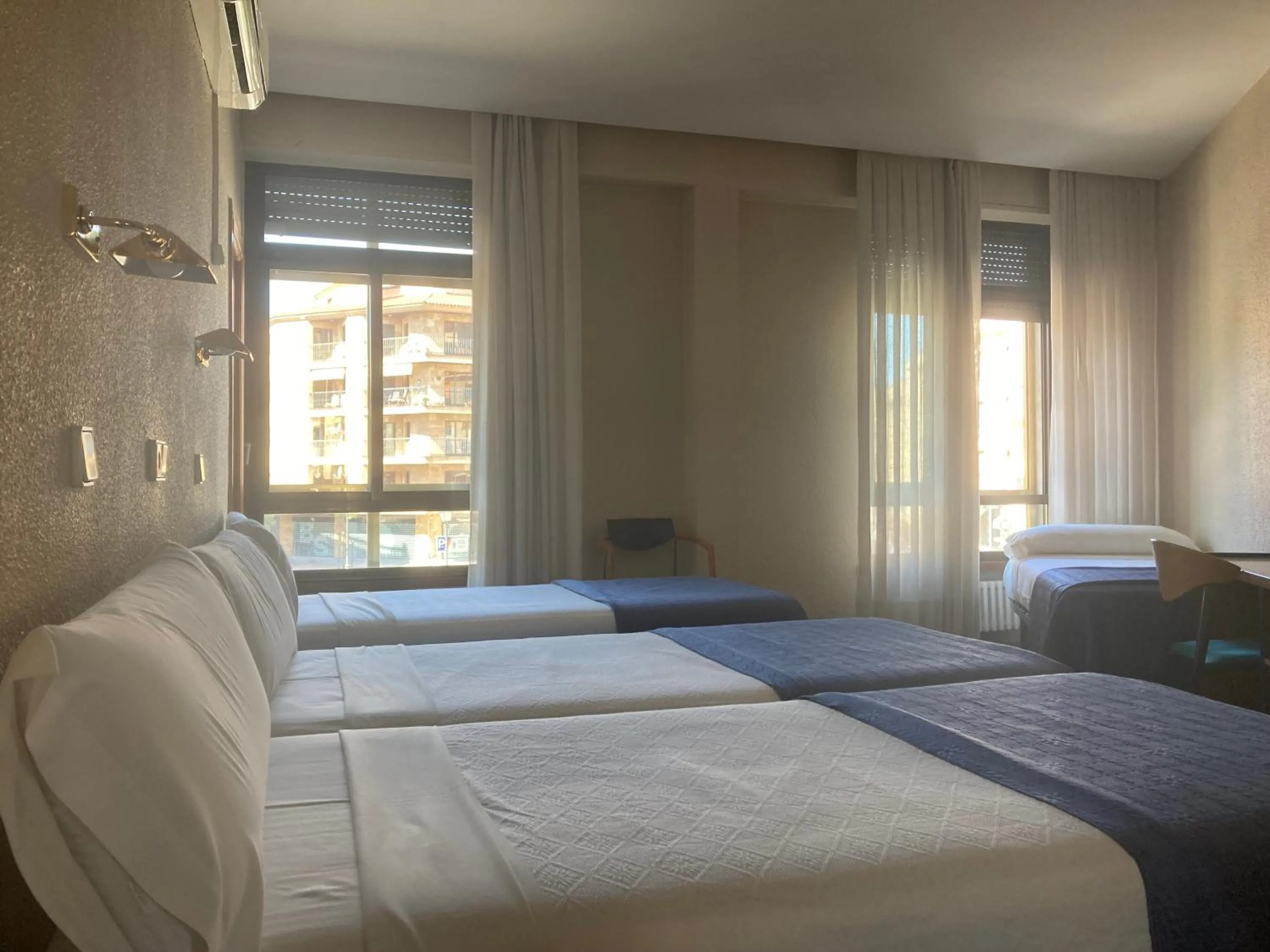 City view, Bed in Hotel Condal