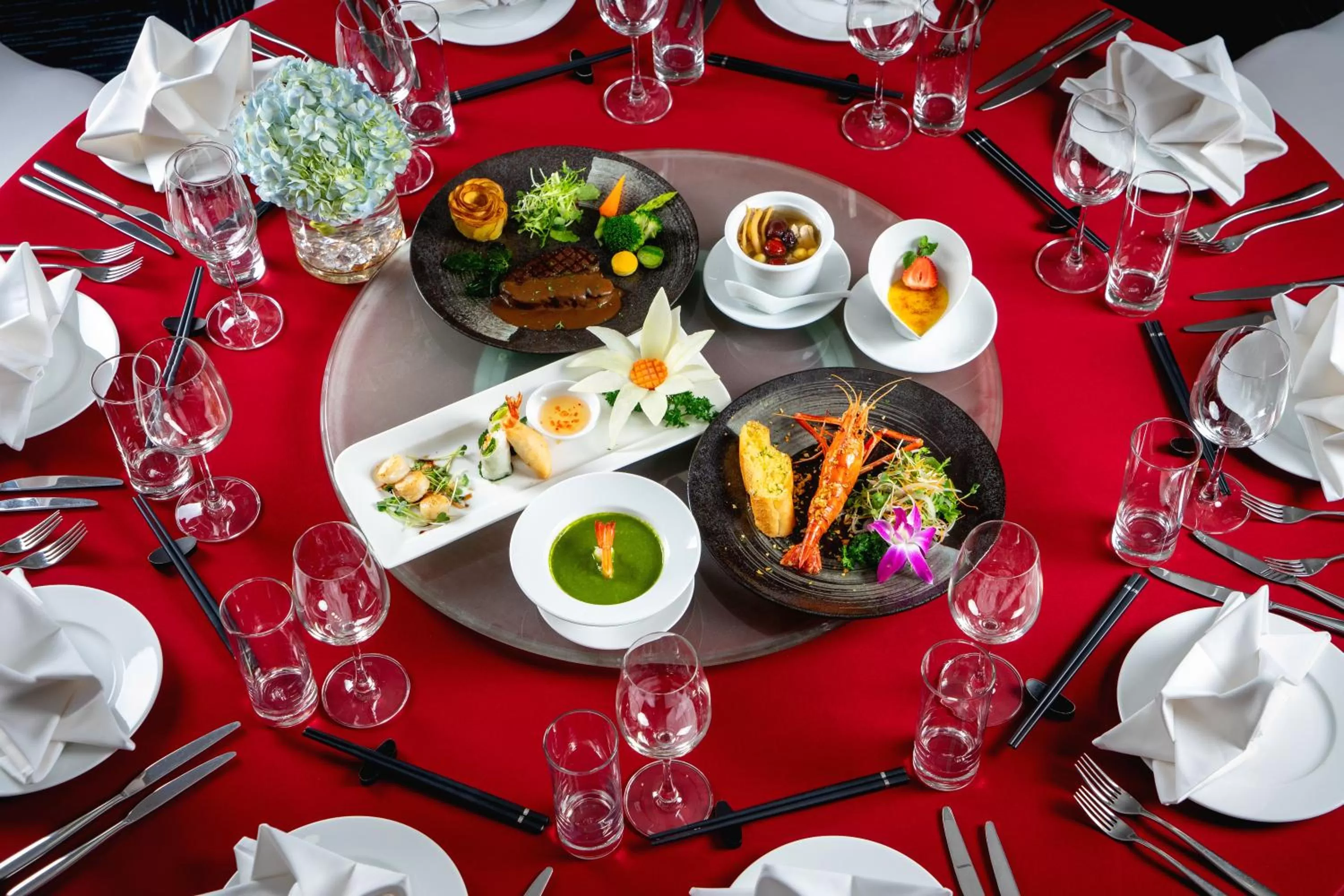 Dining area in Becamex Hotel New City