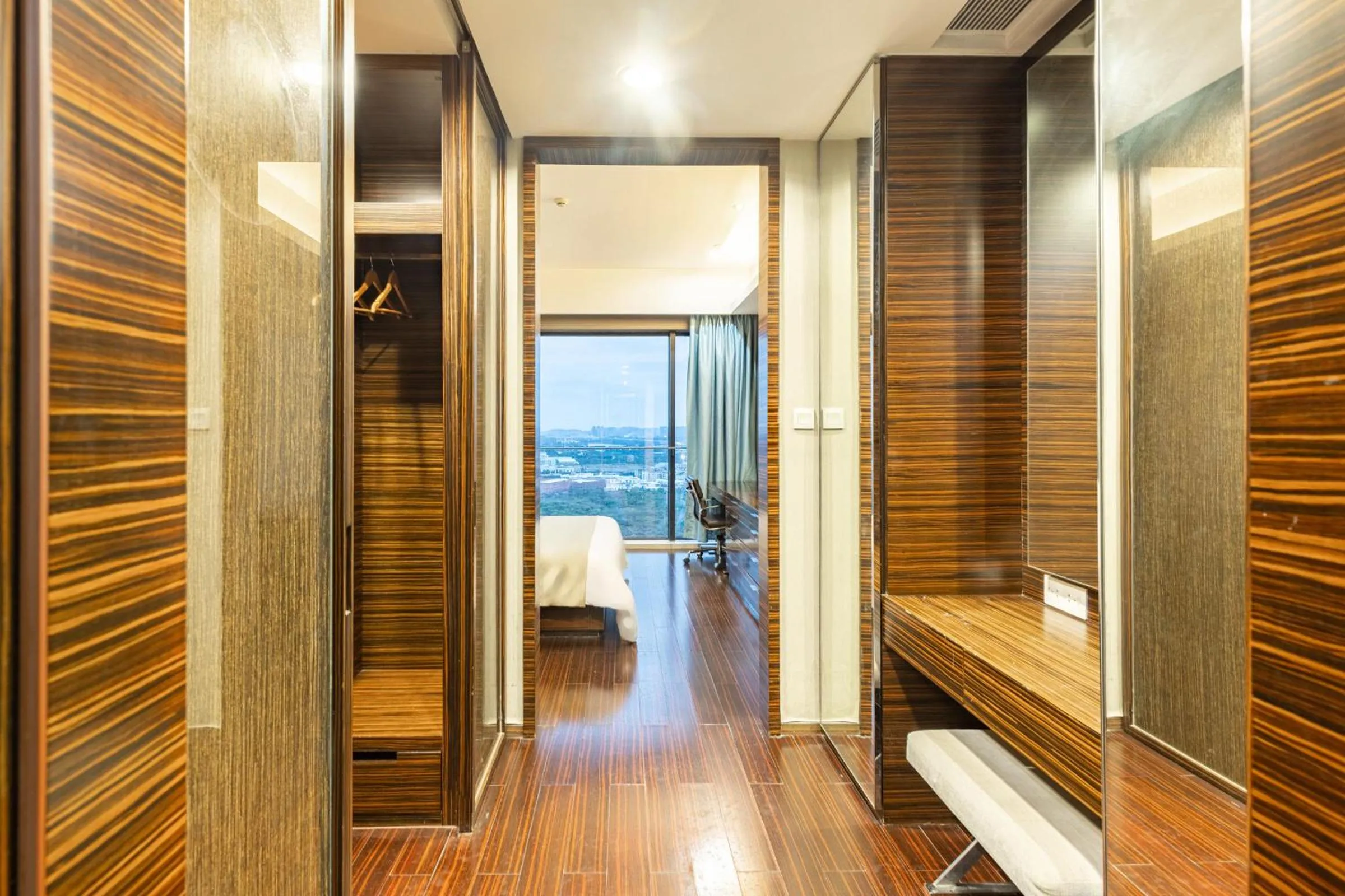 Bed in Guangzhou Xing Yi International Apartment - Poly World Branch