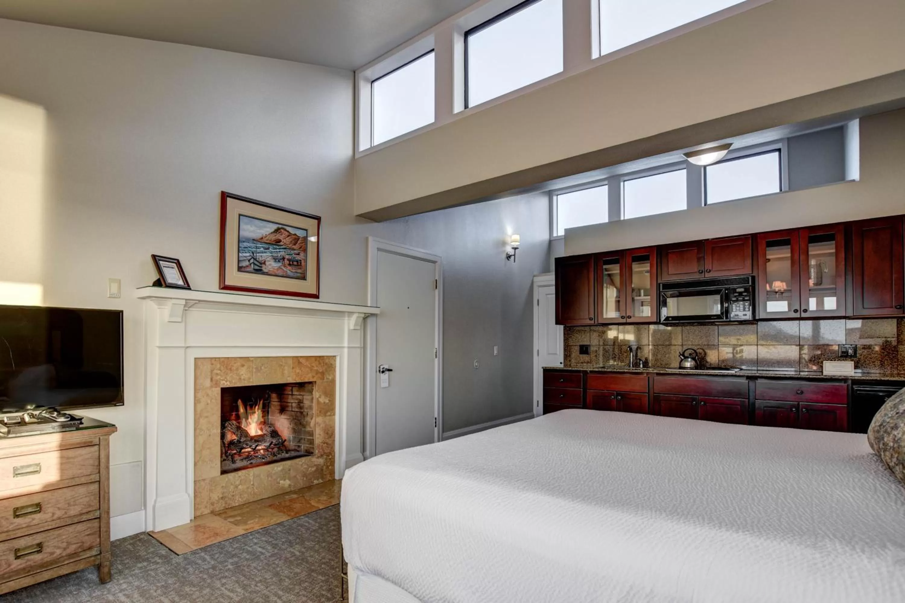 Kitchen or kitchenette in The Waves