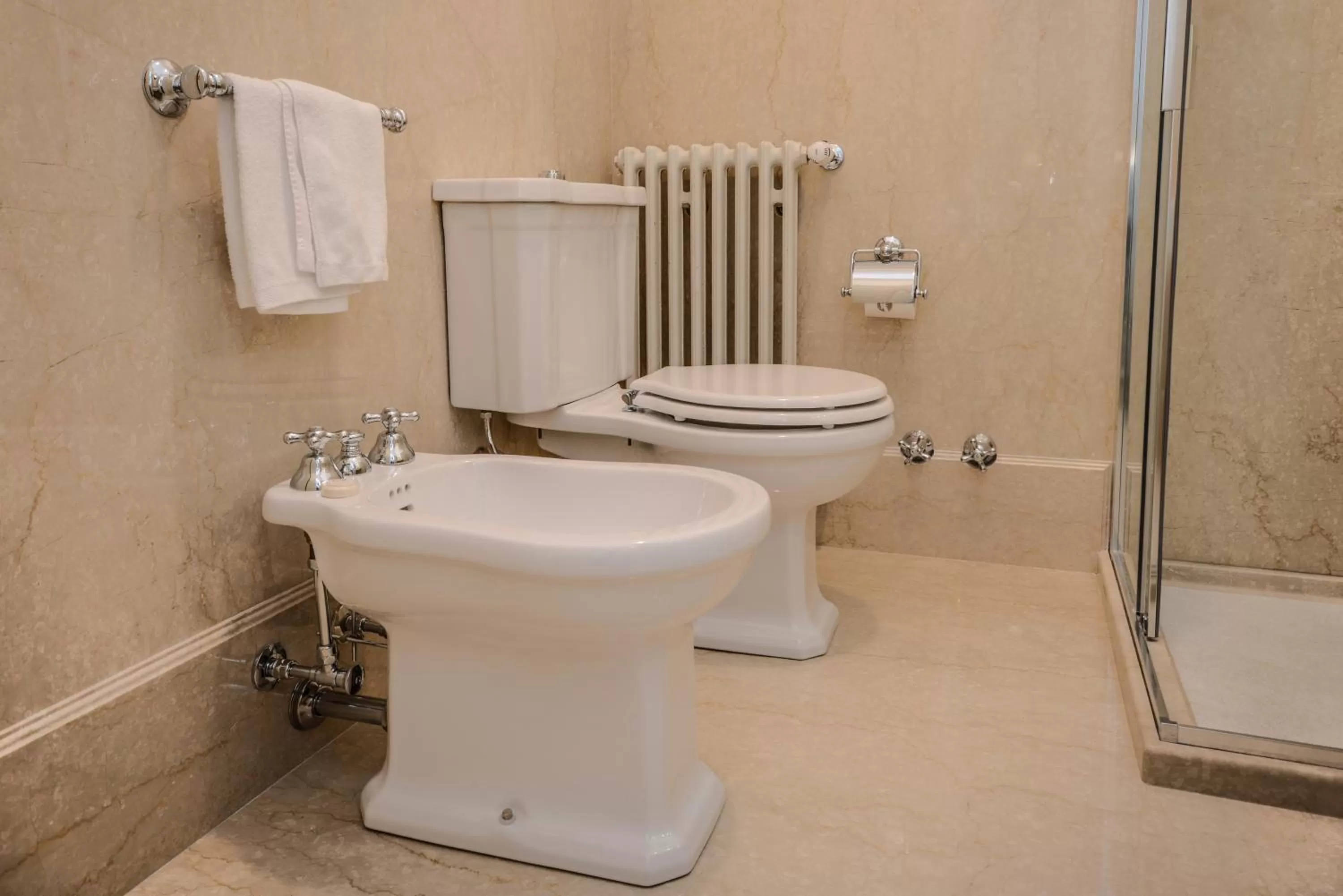 Shower in Hotel Vittoria