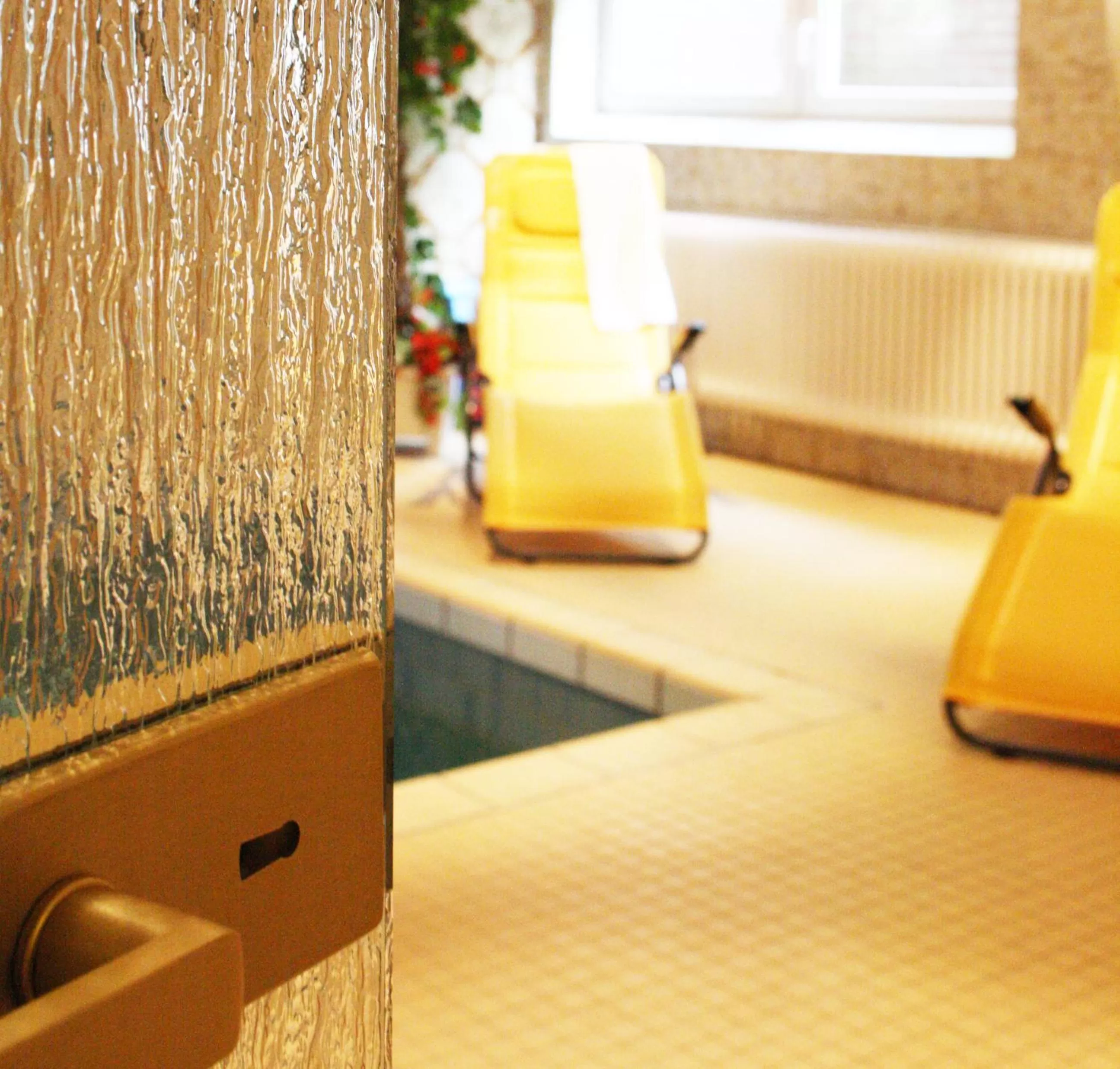 Swimming pool in Hotel König-Stuben