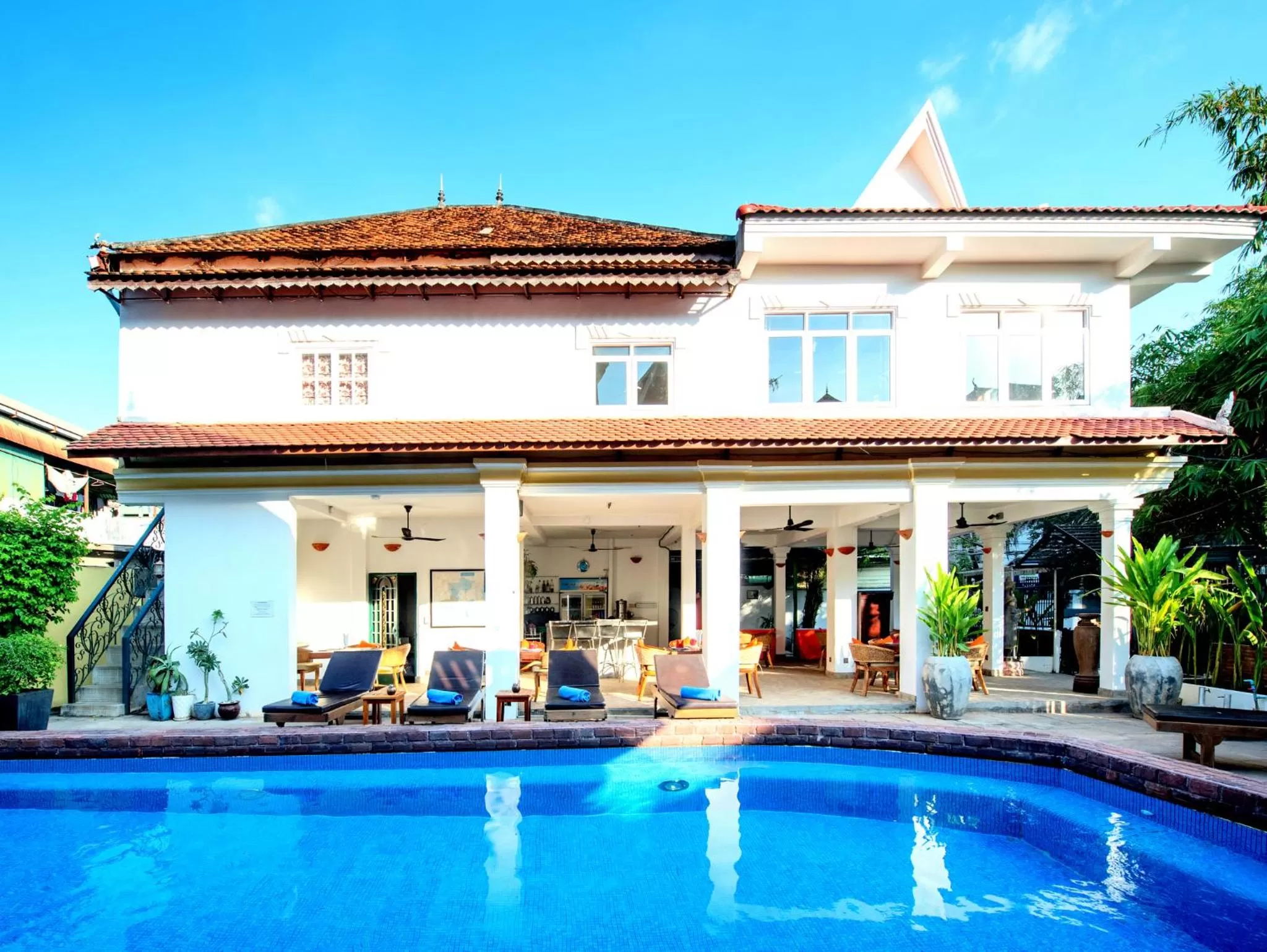 Property building in Residence Wat Damnak