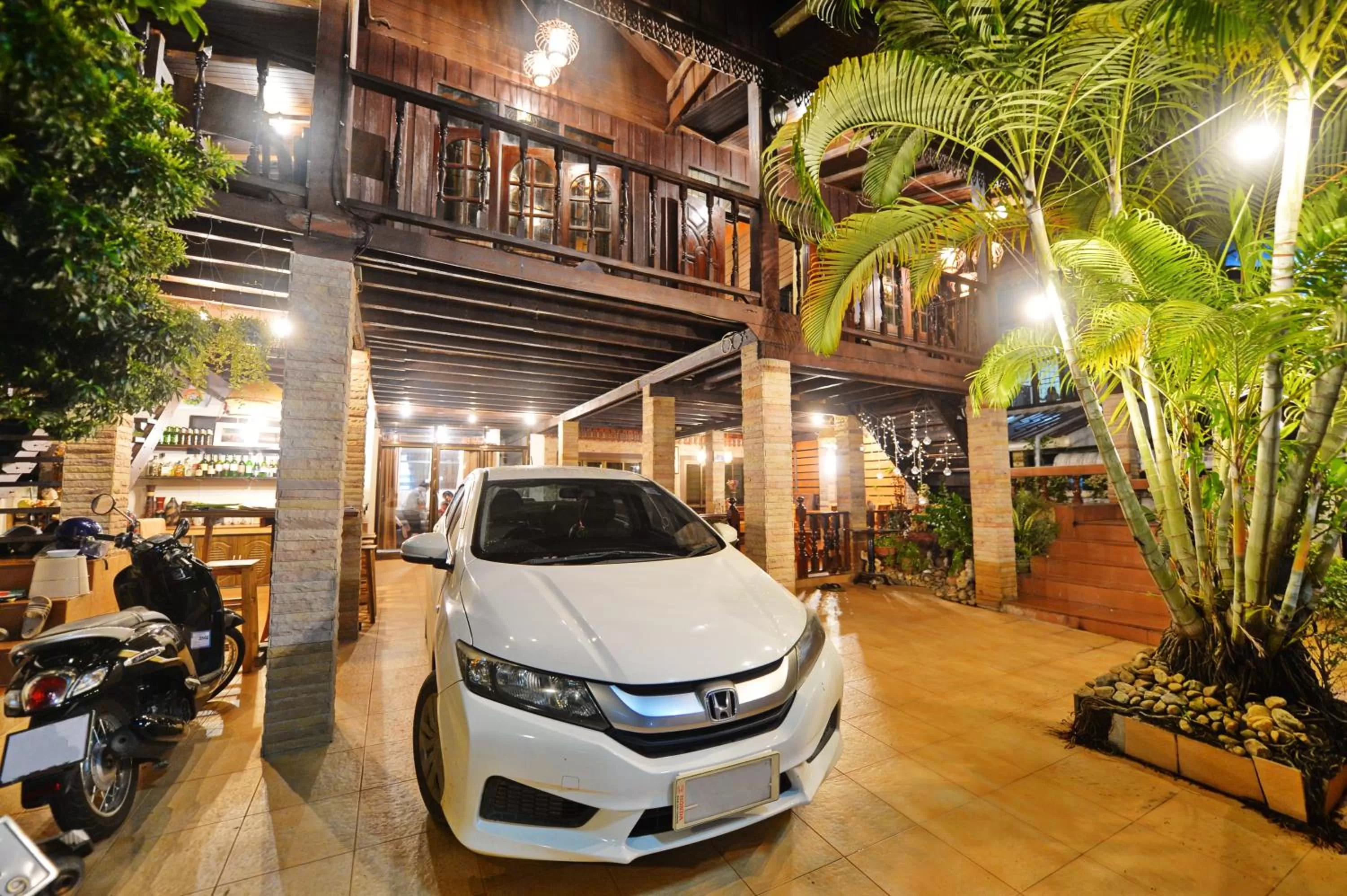 Property building in Huan Kawin Est.58 Lanna Home & Collection