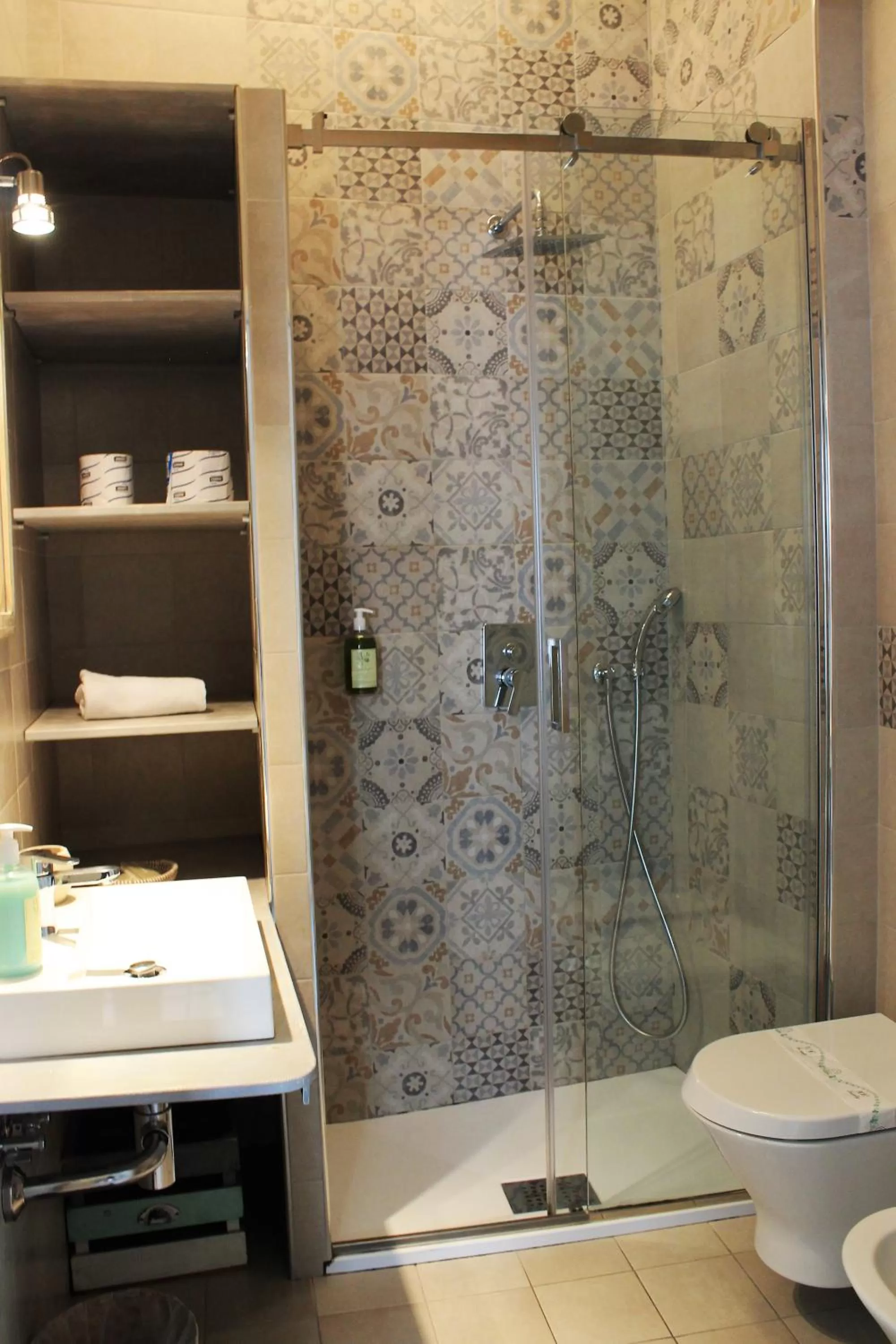 Bathroom in Dei Serafini