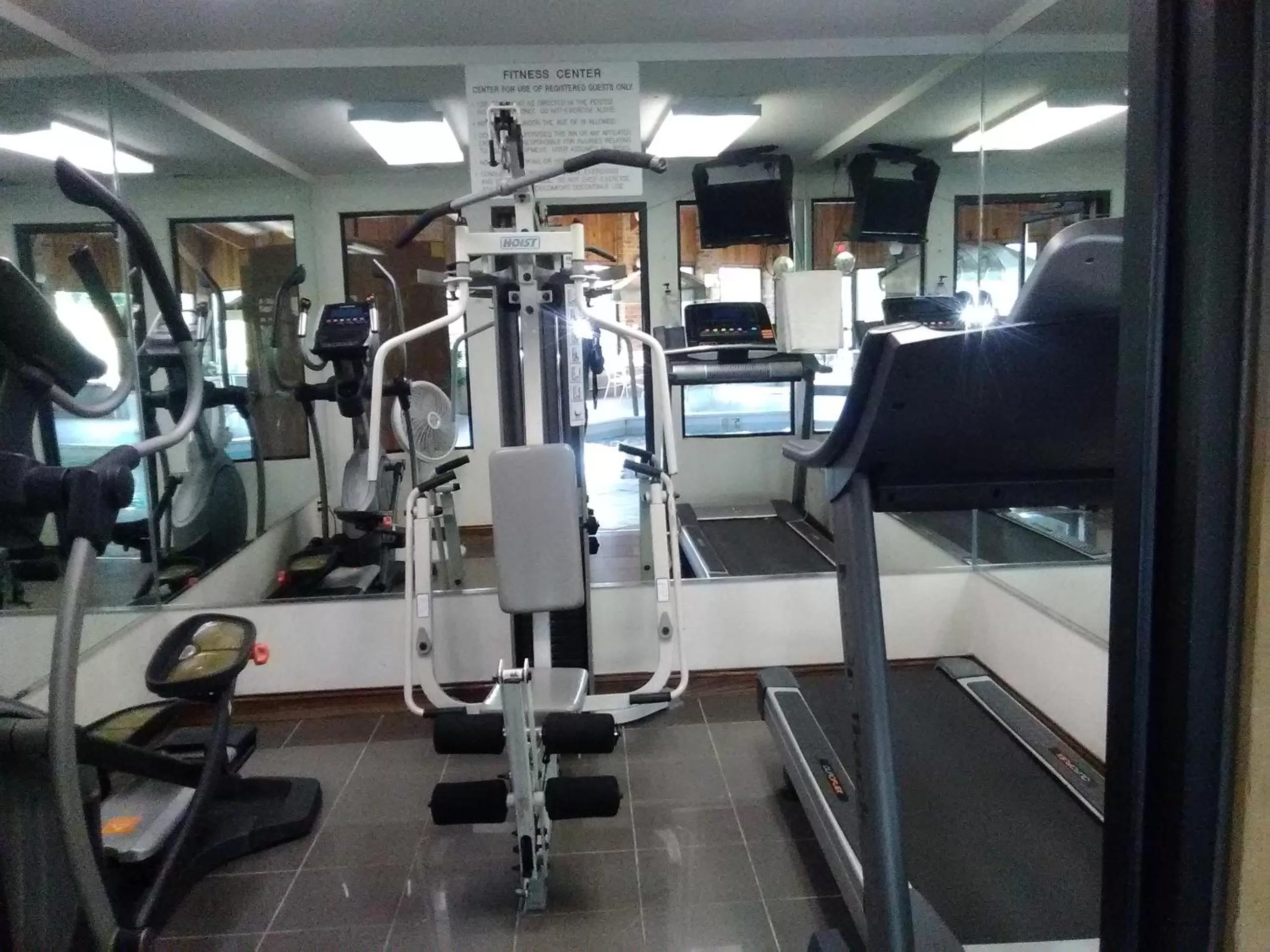 Fitness centre/facilities in Baymont by Wyndham Battle Creek Downtown