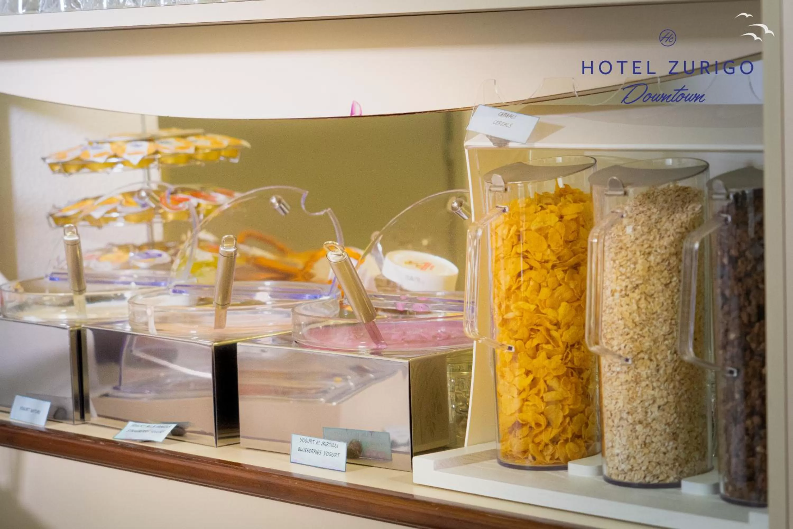 Buffet breakfast in Hotel Zurigo Downtown