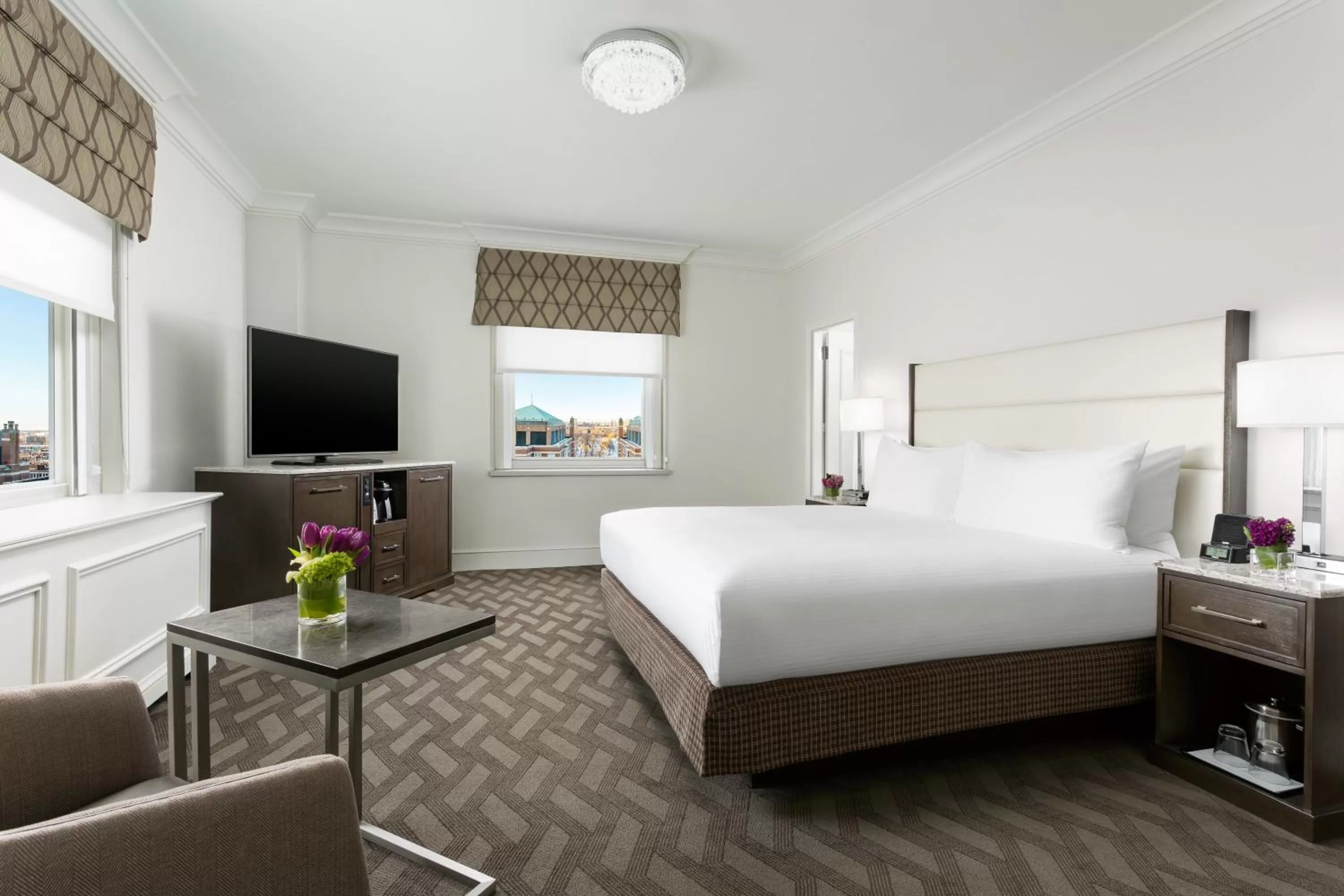 Photo of the whole room, Bed in Hilton Boston Park Plaza