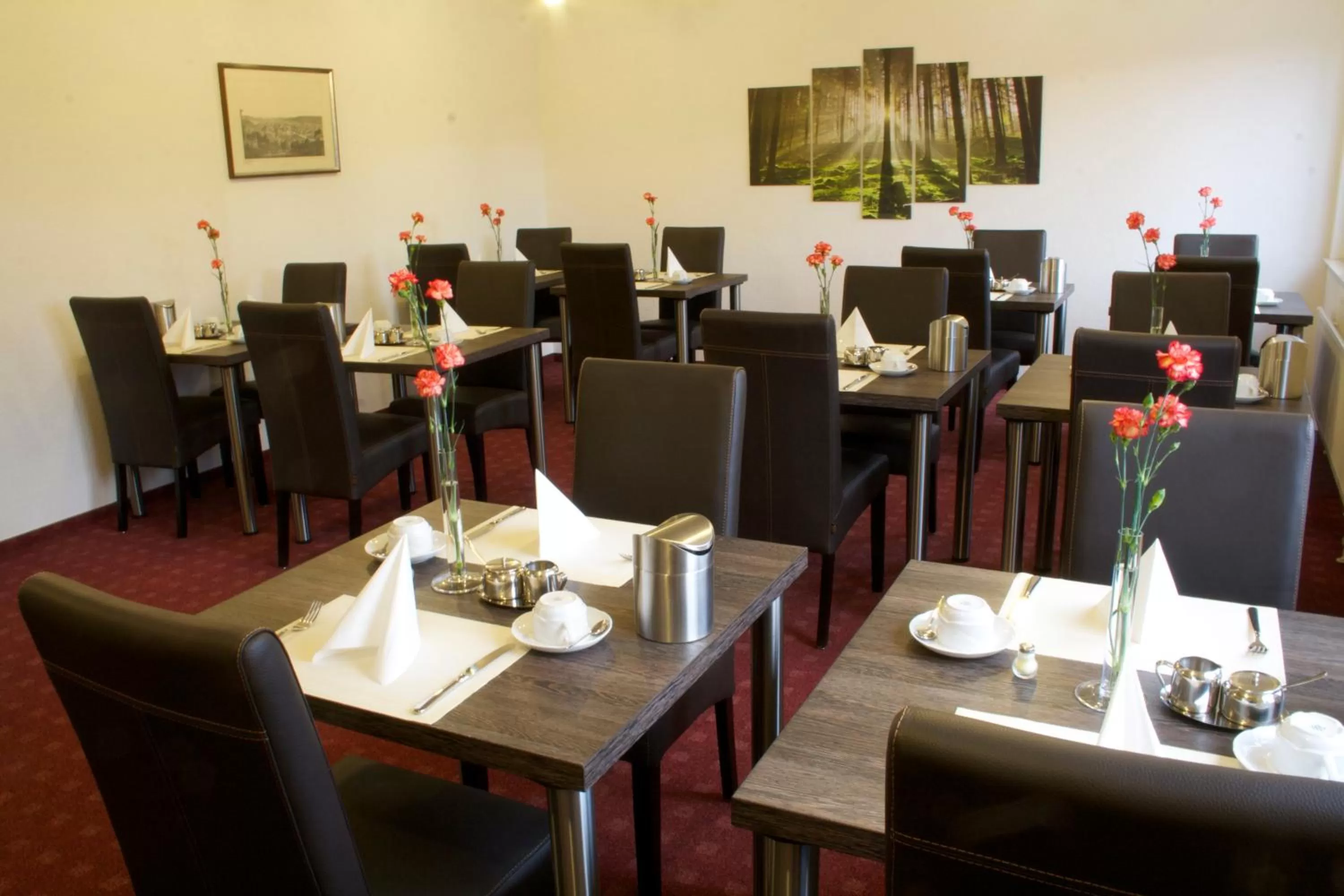 Restaurant/places to eat in Hotel am Bad