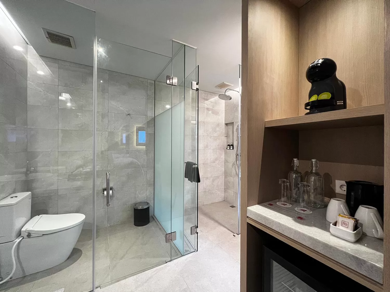 Bathroom in Ra Suites Simatupang