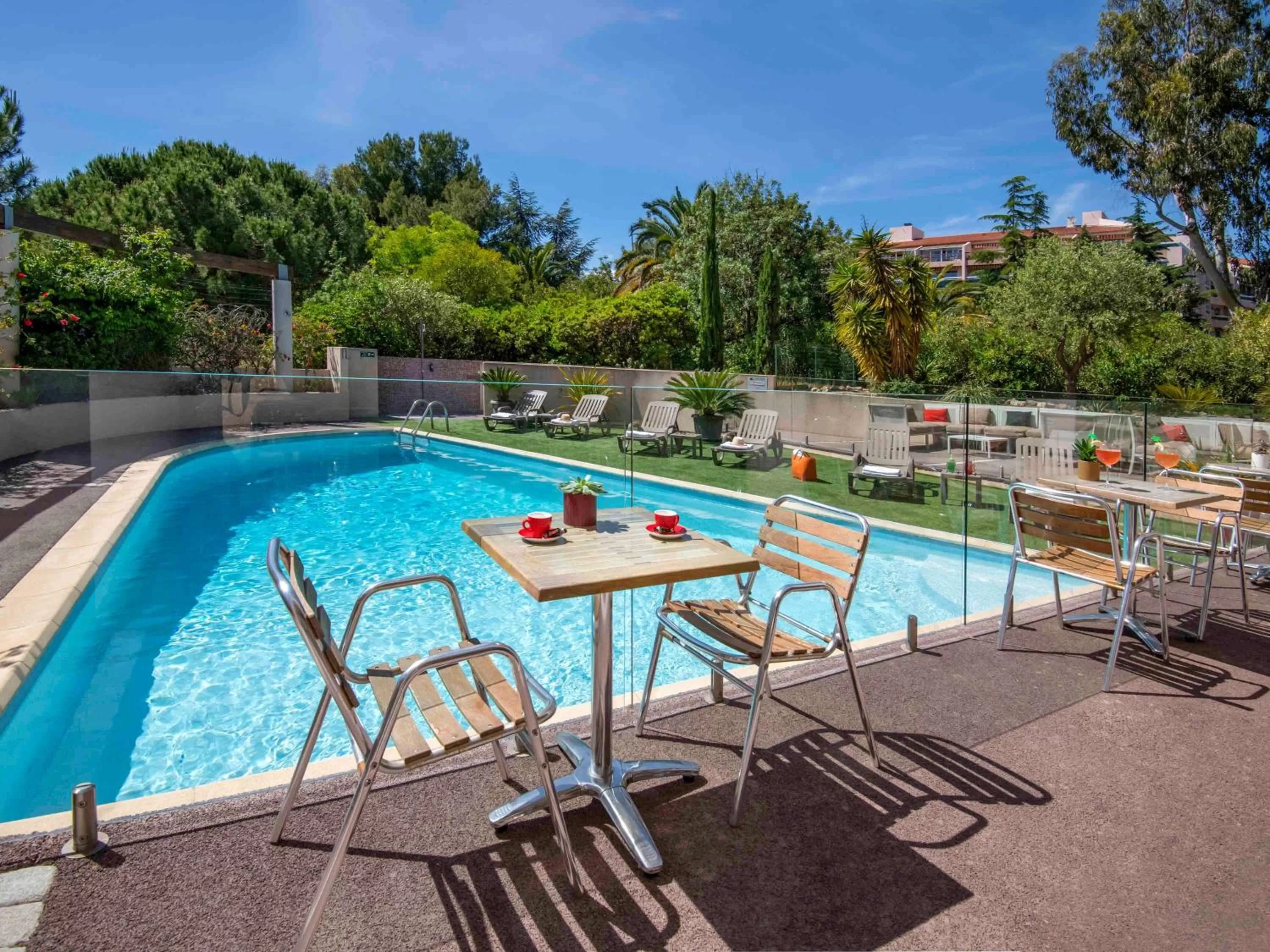 Property building in ibis Hyeres Centre