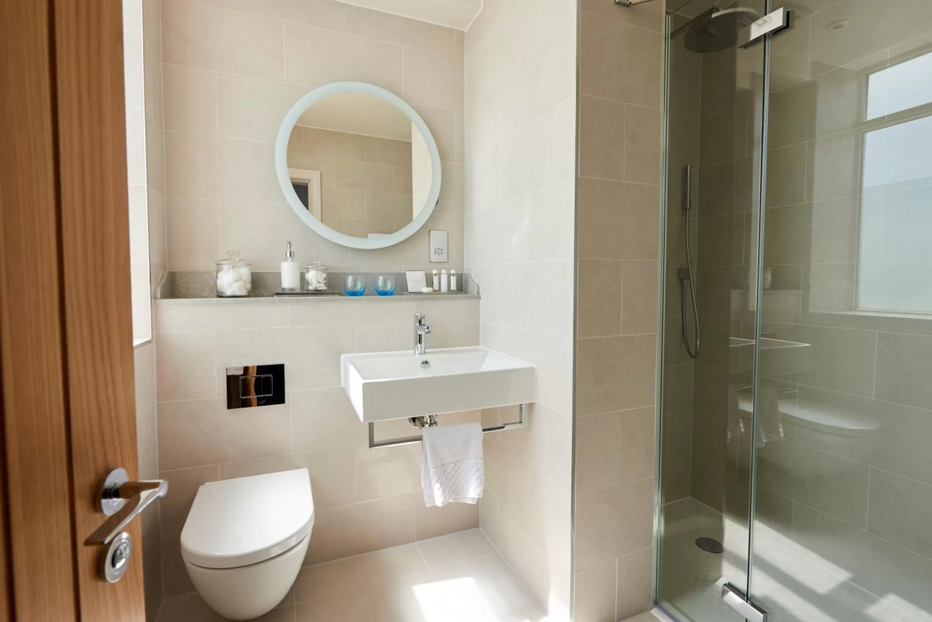 Superior Double Room with Sea View in Harbour Hotel & Spa Brighton