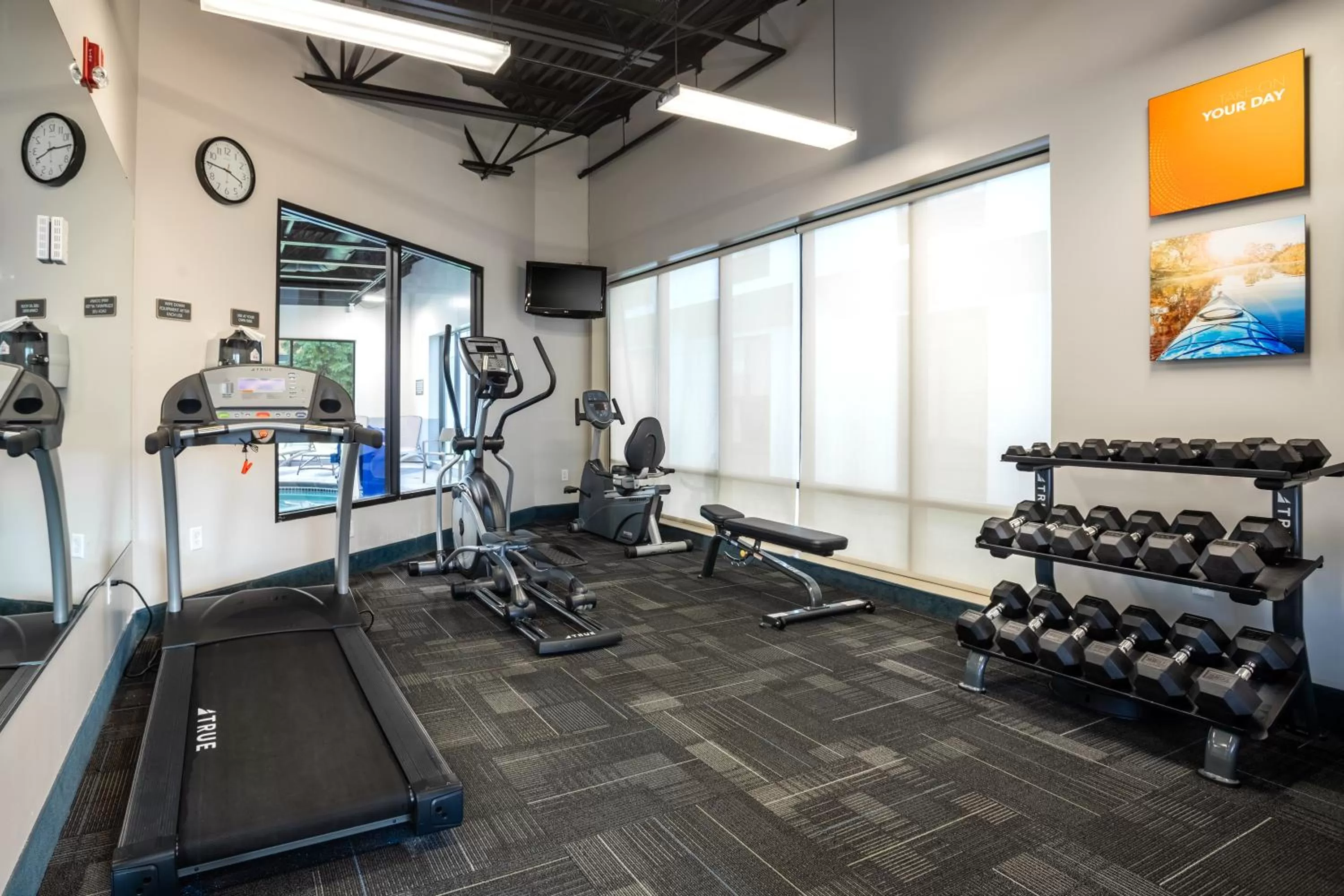 Fitness centre/facilities in Comfort Inn & Suites Buffalo Airport