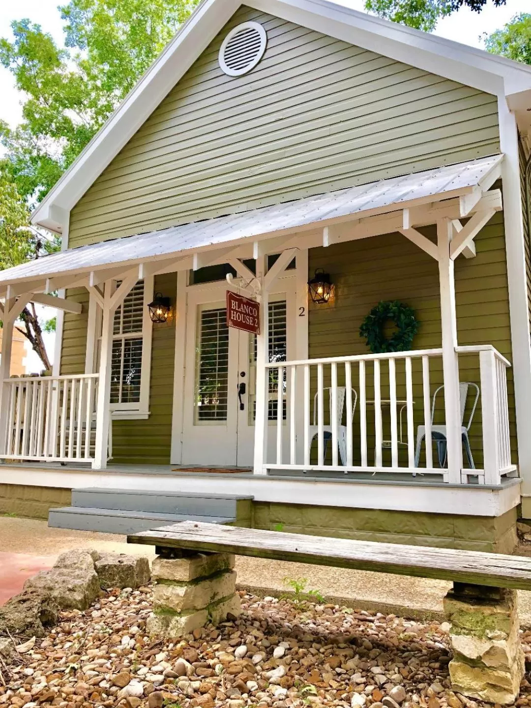 Facade/entrance in The Kendall