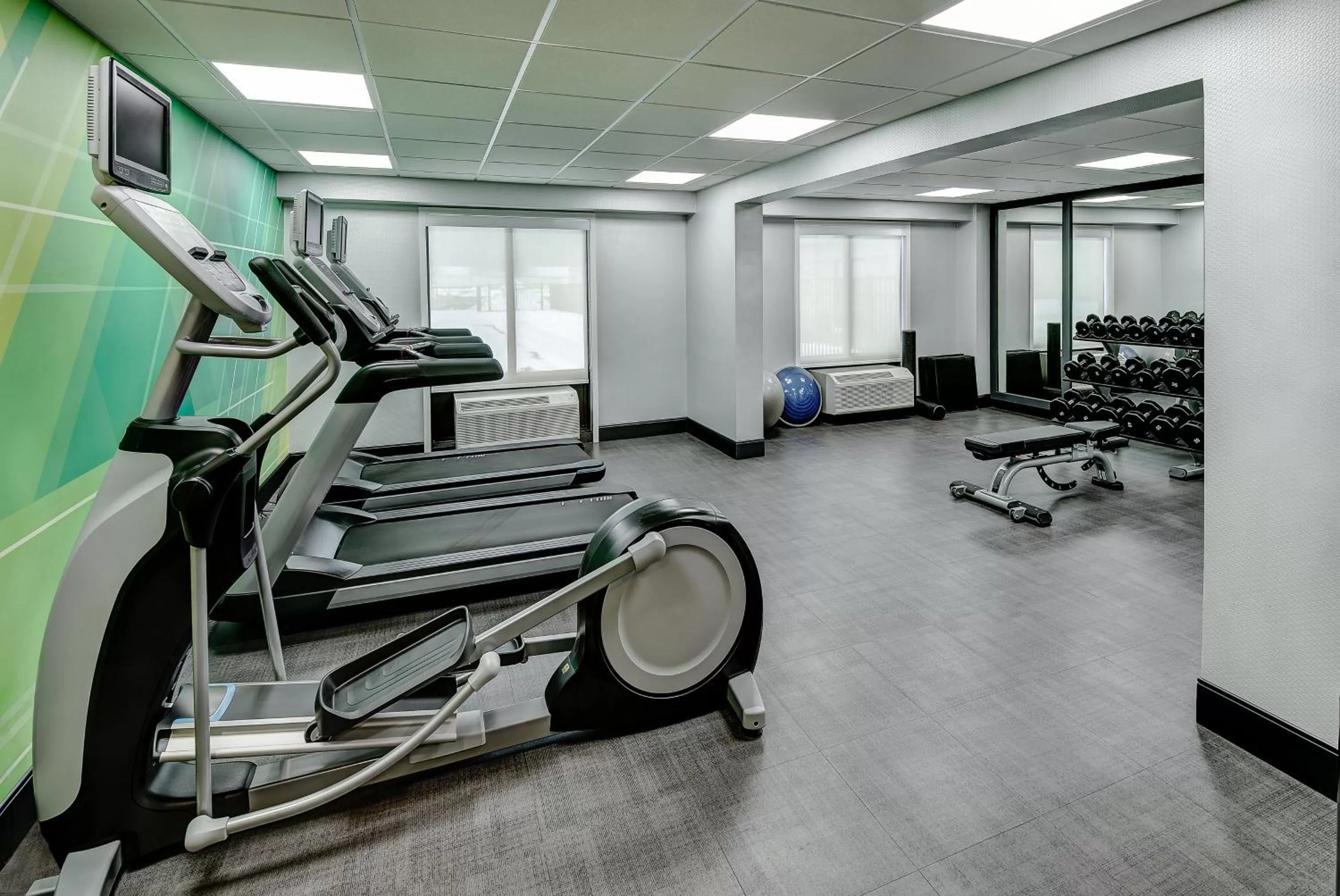 Fitness centre/facilities in Holiday Inn East Windsor by IHG