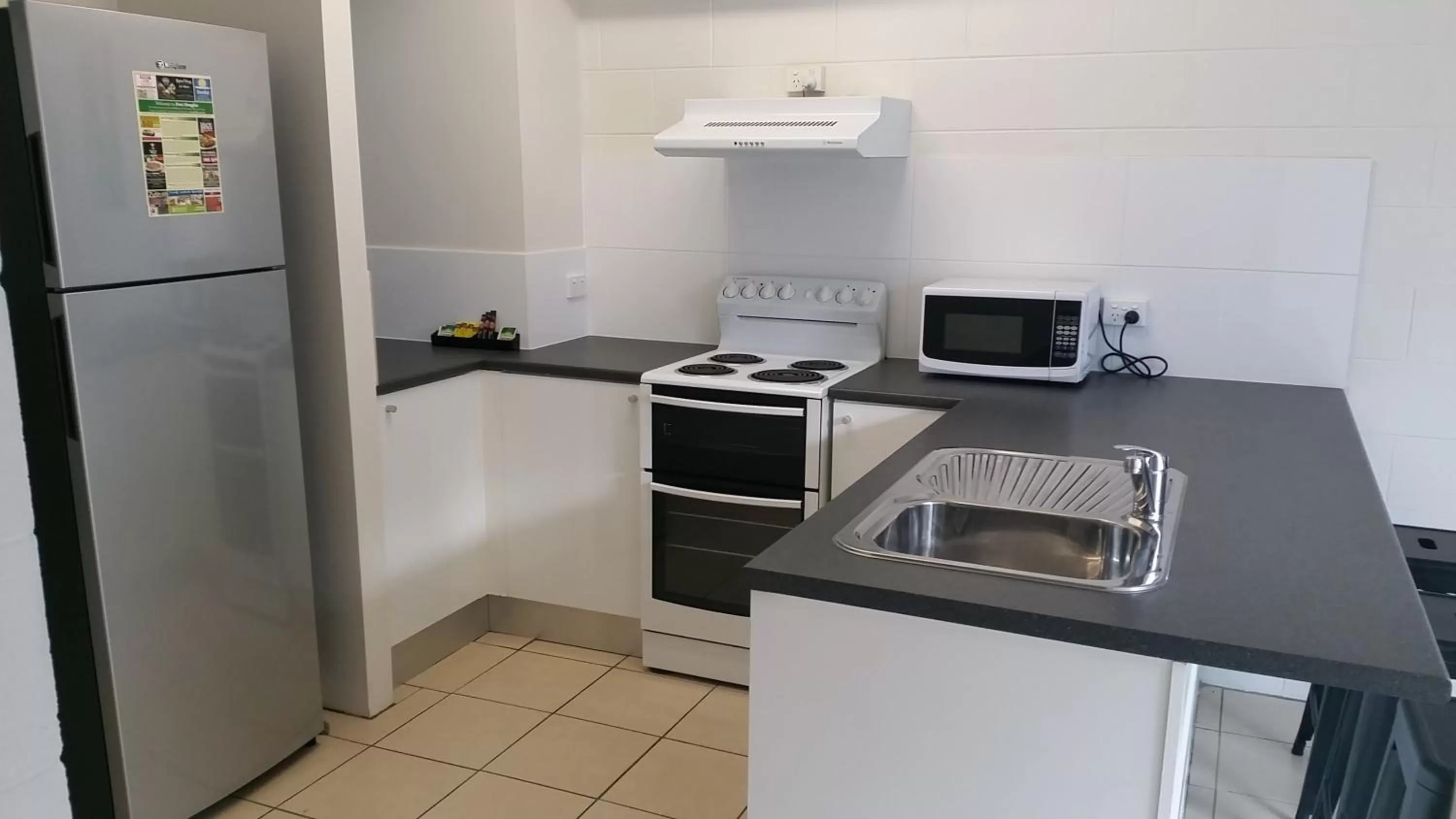 Kitchen or kitchenette, Kitchen/Kitchenette in TiTree Village Holiday Apartments