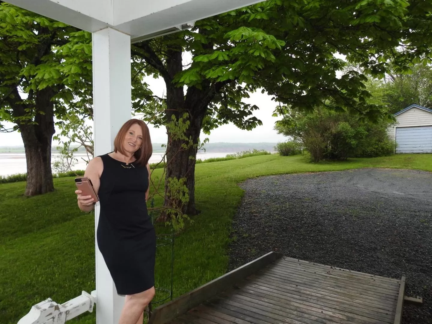 Property building in Cresthaven By the Sea