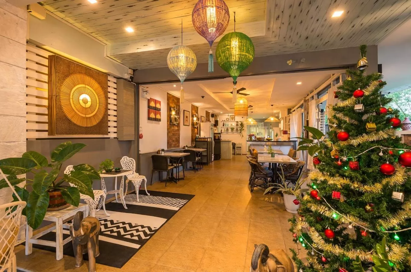 Restaurant/places to eat in Baan Ban Dalay