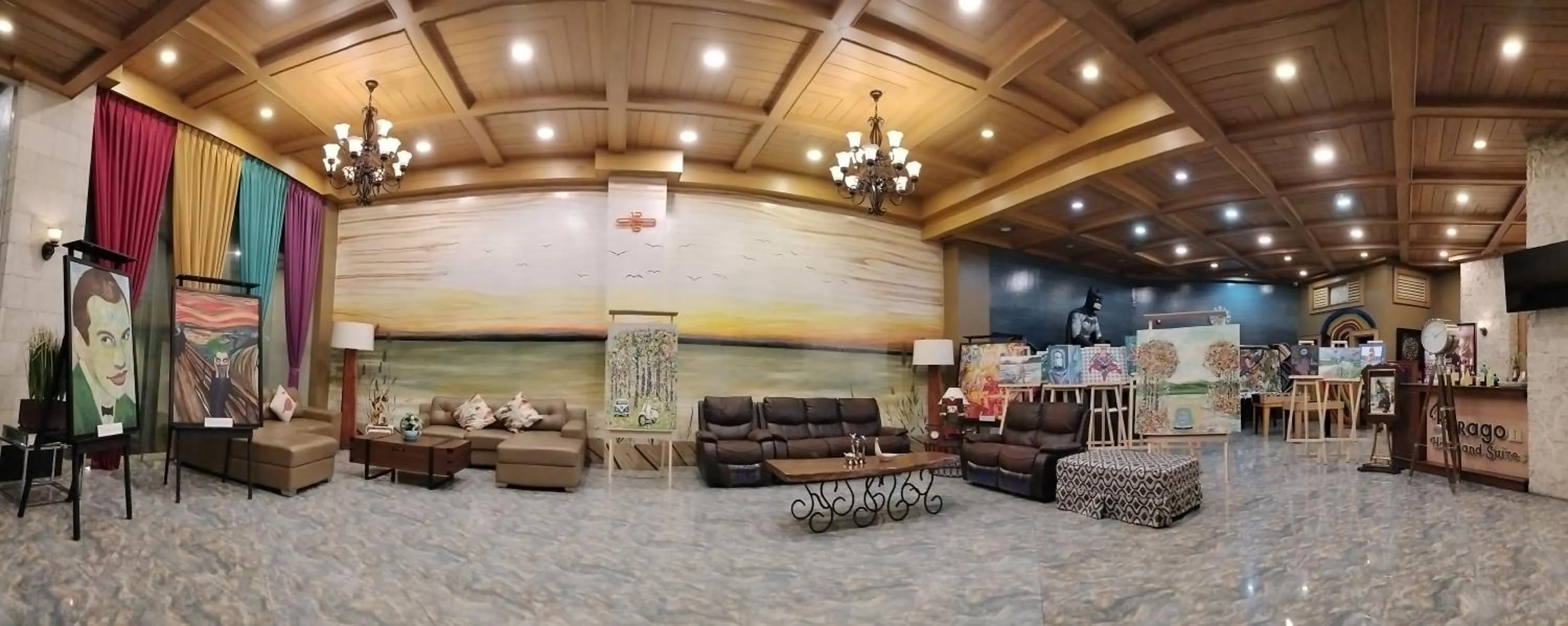 Lobby or reception in Paragon Hotel and Suites