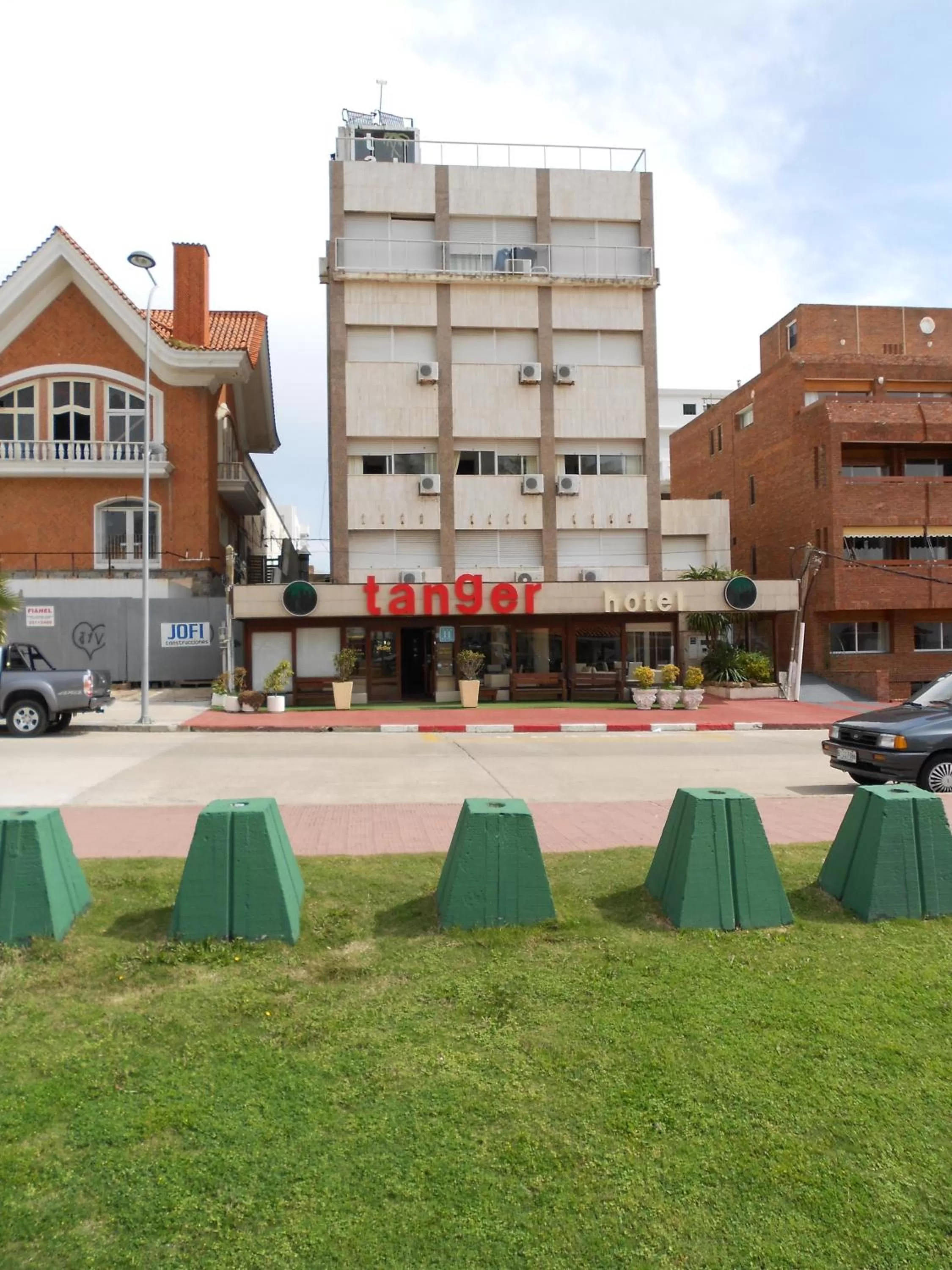 Facade/entrance in Tanger Hotel