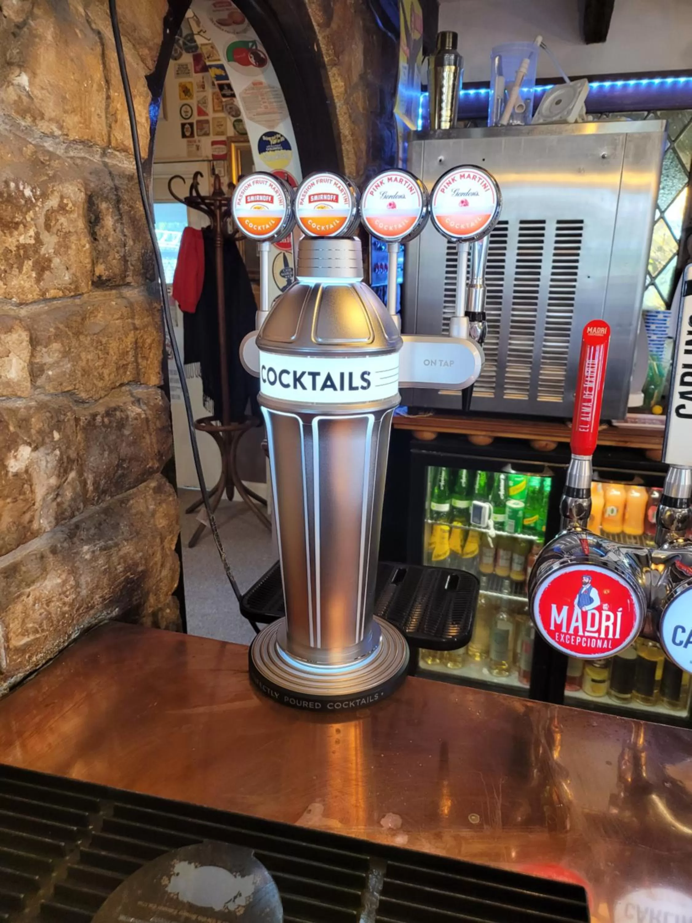 the jackdaw pub SELF CATERING STATIC CARAVAN free breakfast supplied