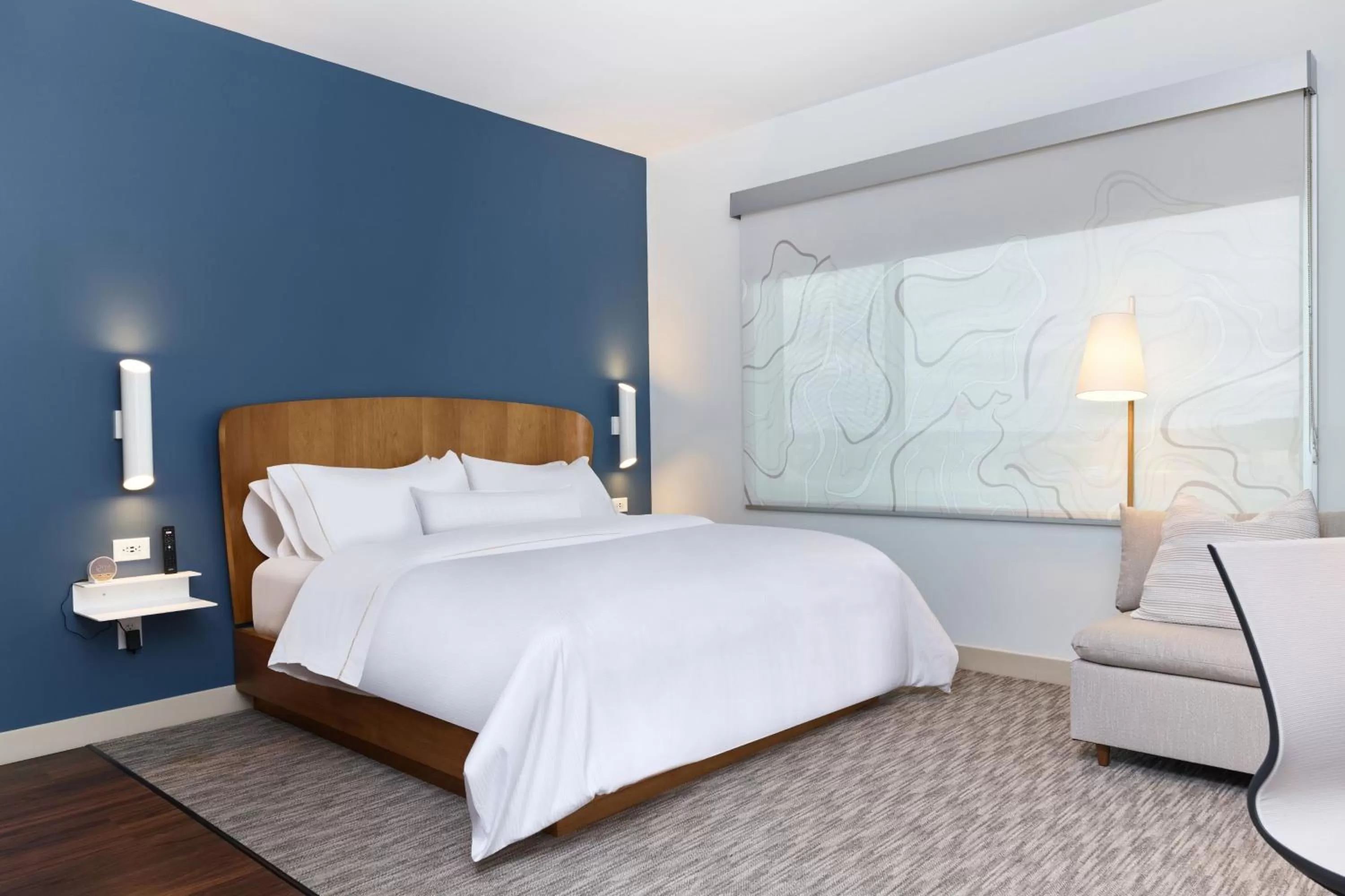 Photo of the whole room, Bed in Element Chattanooga East