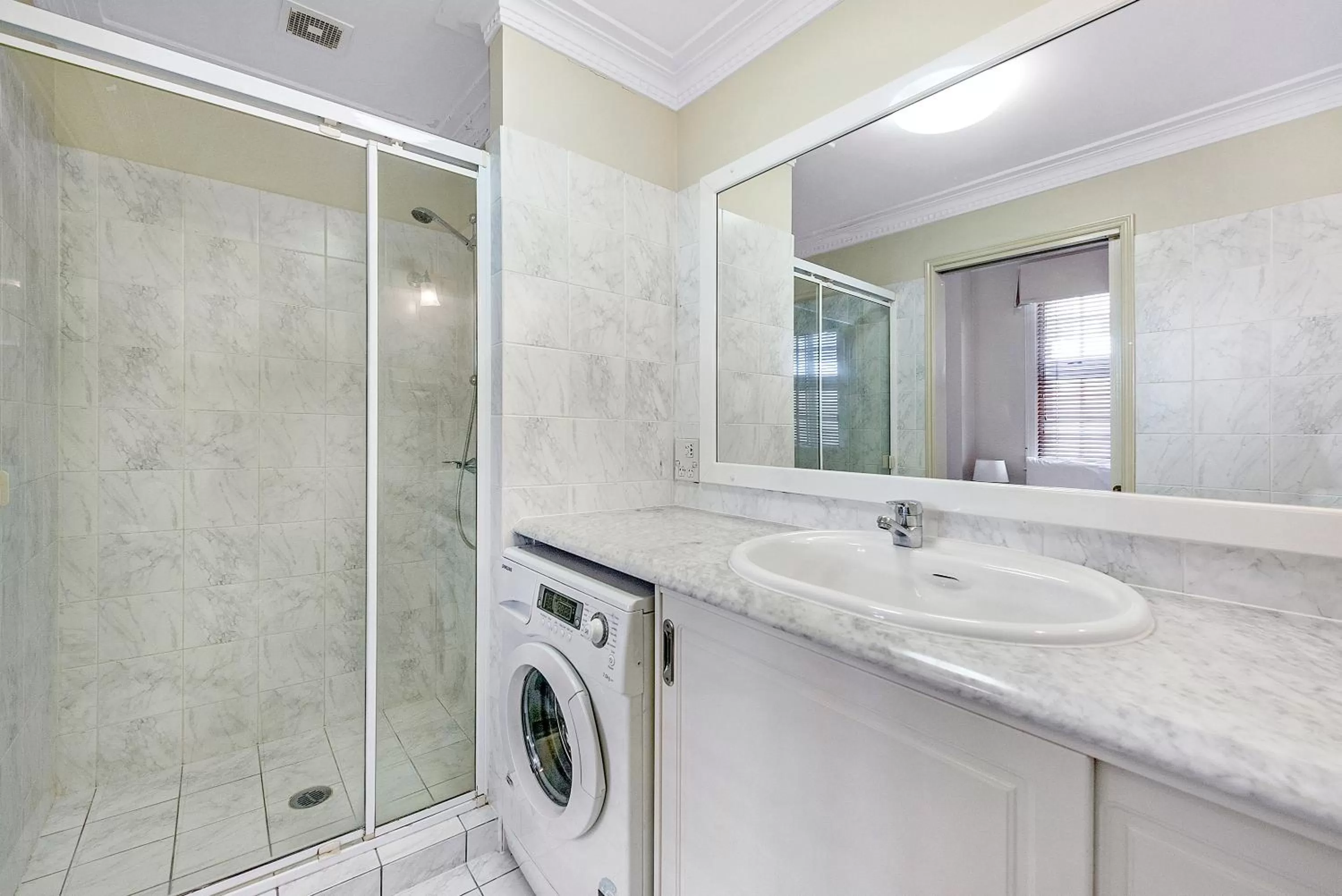 Bedroom in Rothbury Hotel