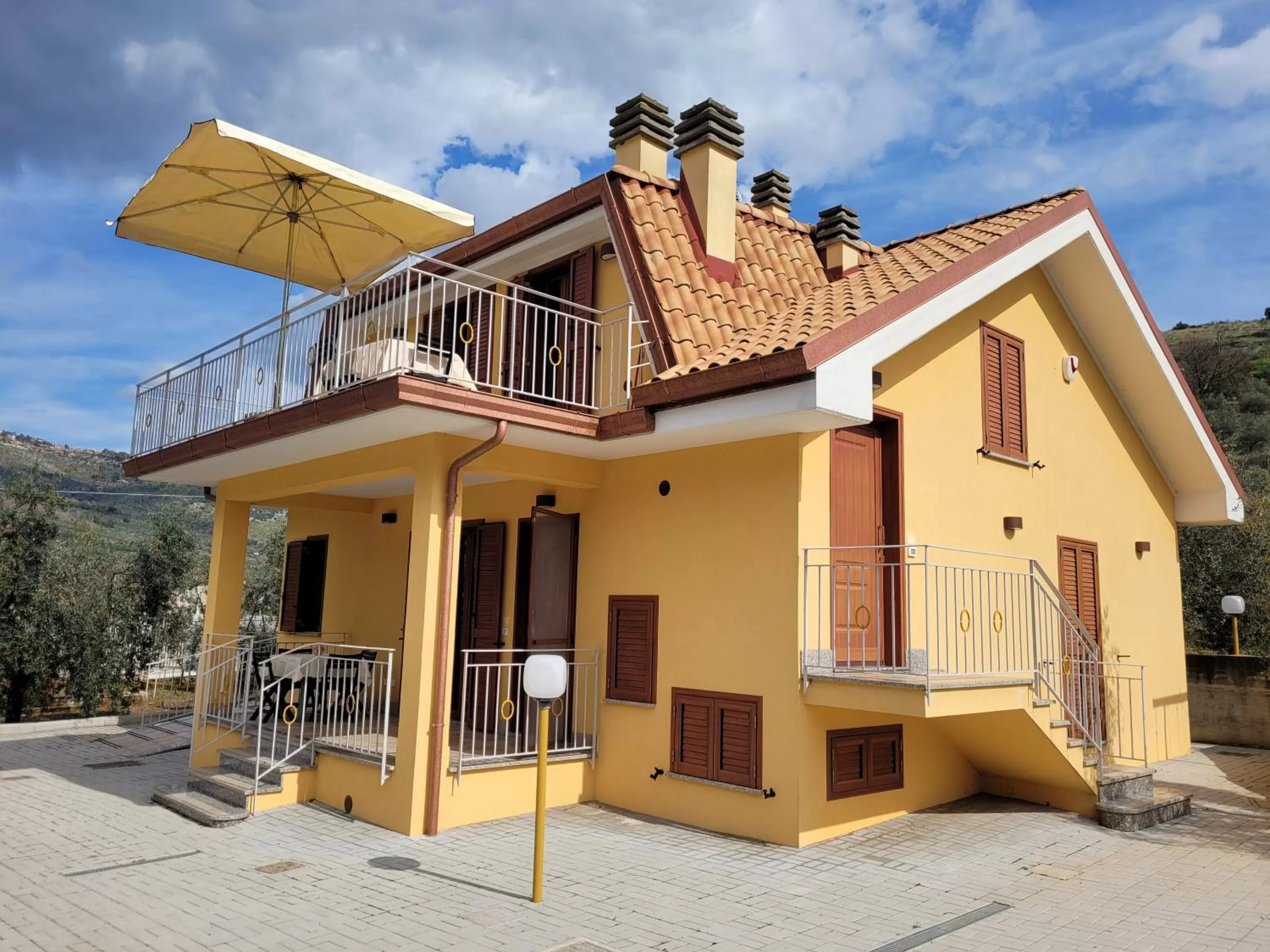 Alloggio turistico Magnifico Alessandro Valle Bernardo 04025 Lenola nei pressi di Fondi LT