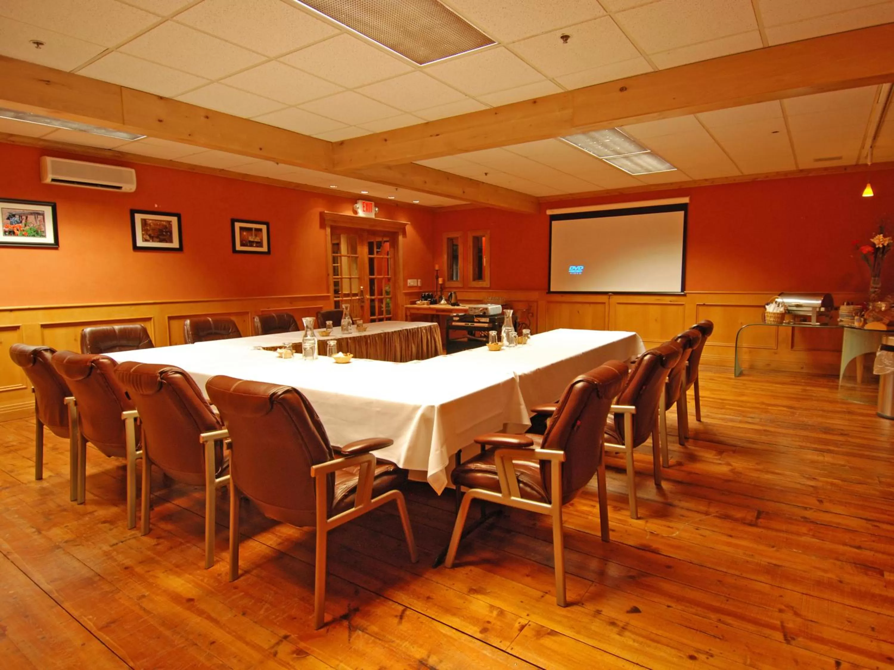 Business facilities in Treasure Mountain Inn
