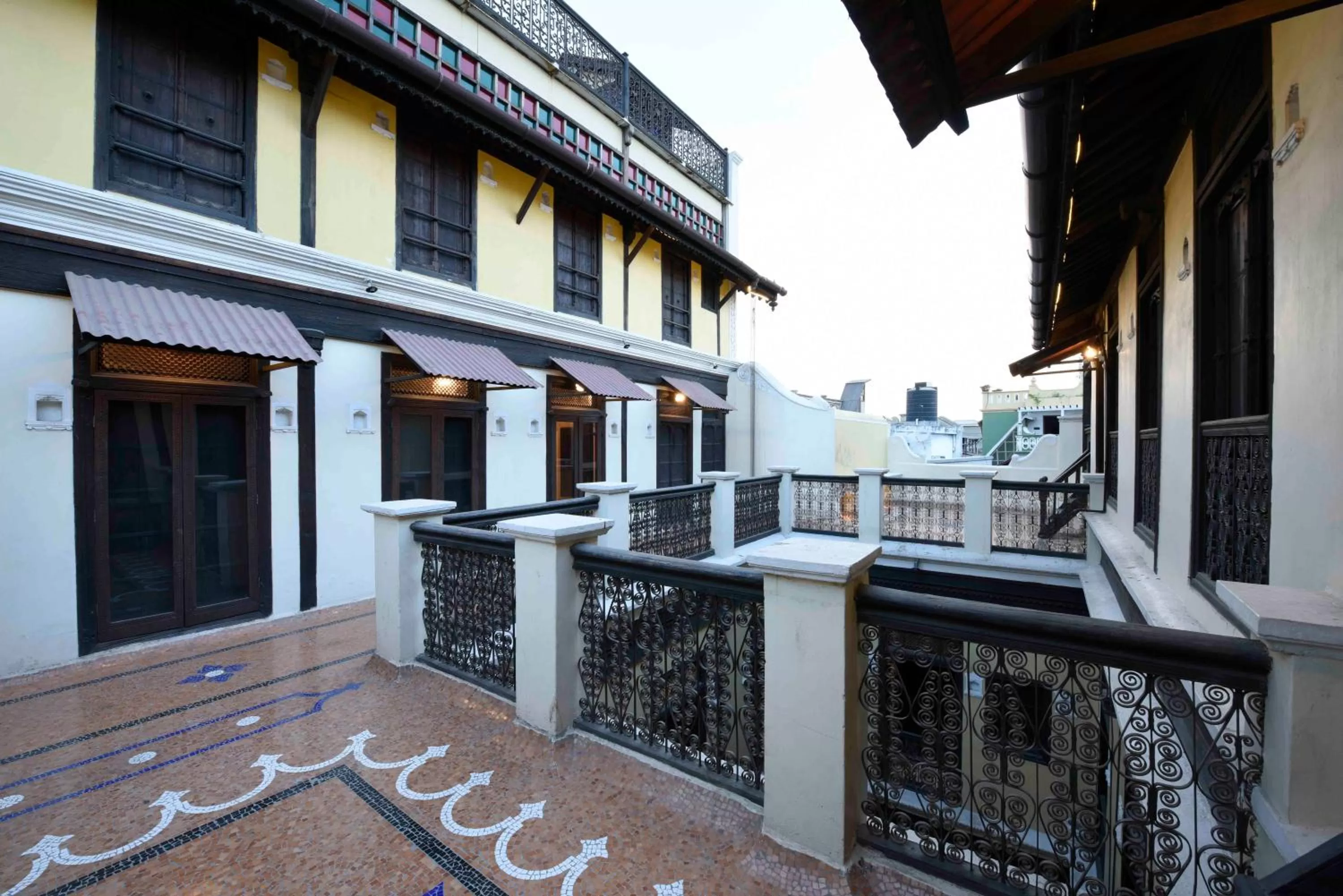 Property building in Deewanji Ni Haveli