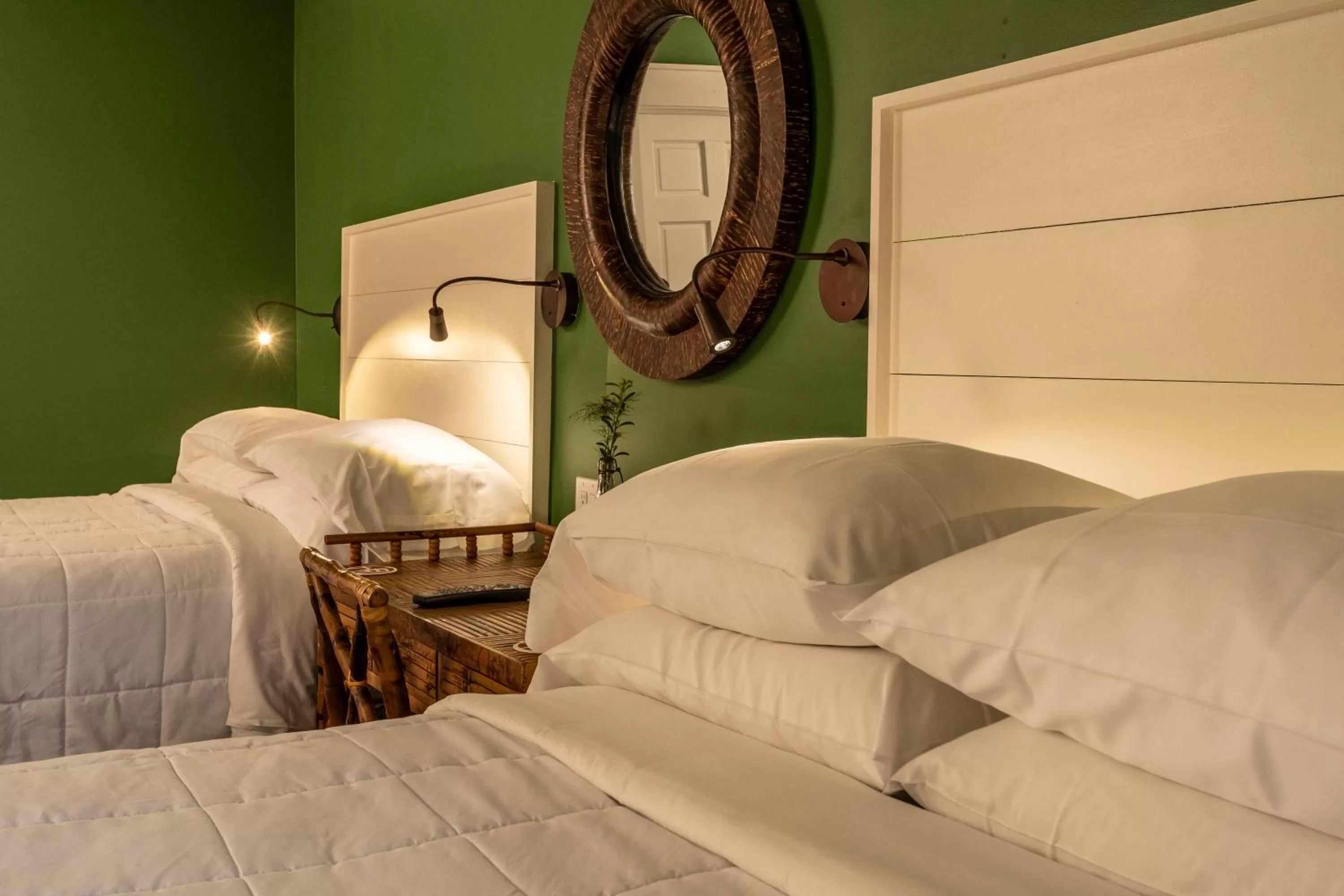 Bed in Hotel Broad Ripple