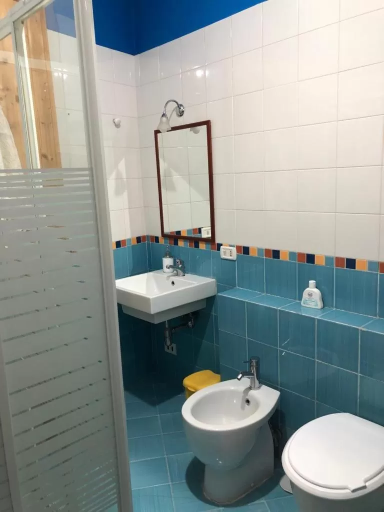 Toilet, Bathroom in RealPartenope B&B 284