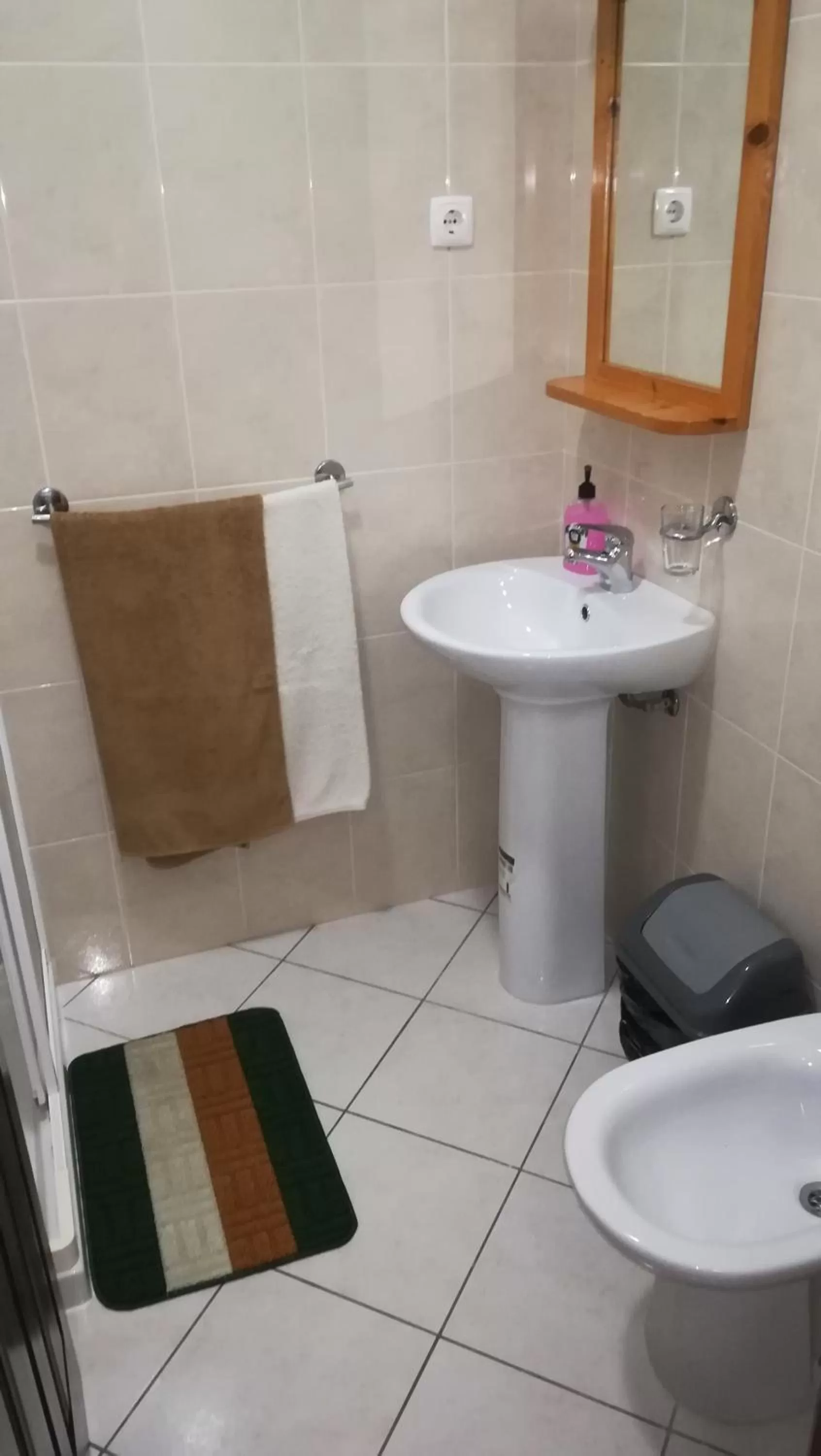 Bathroom in Basic Hotel