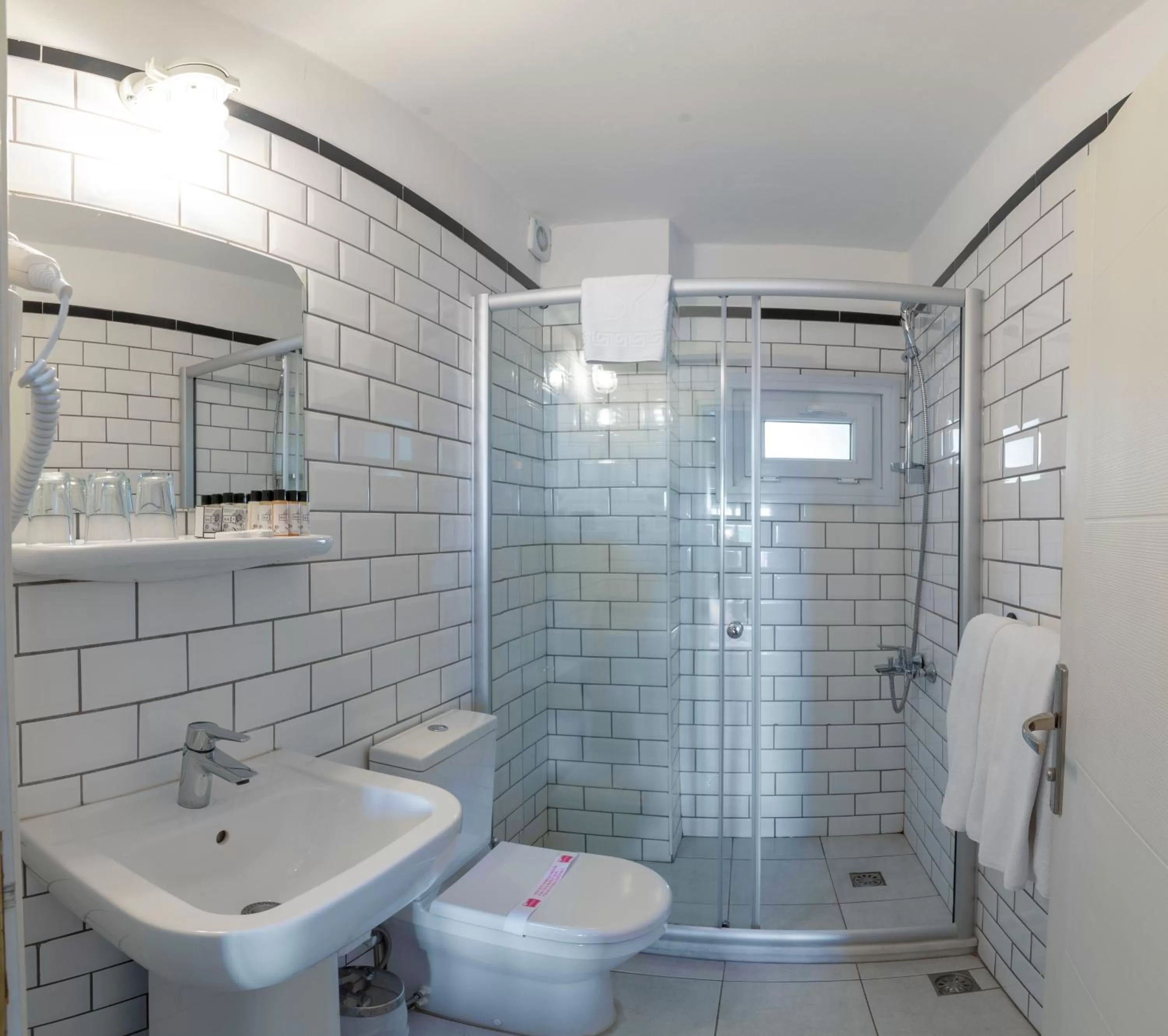 Shower in Rumours Inn