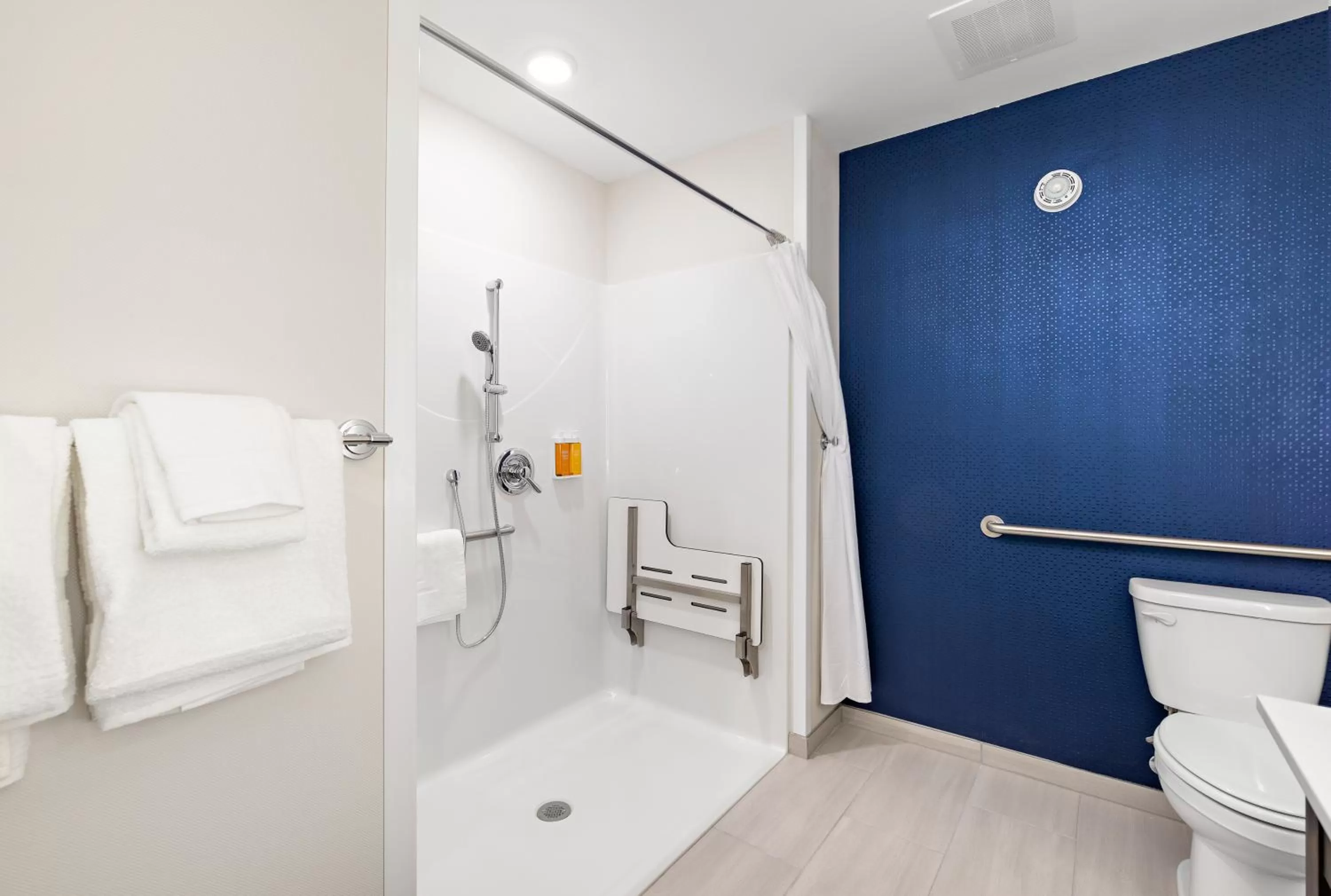 Shower in Holiday Inn Express Kansas City North Parkville by IHG