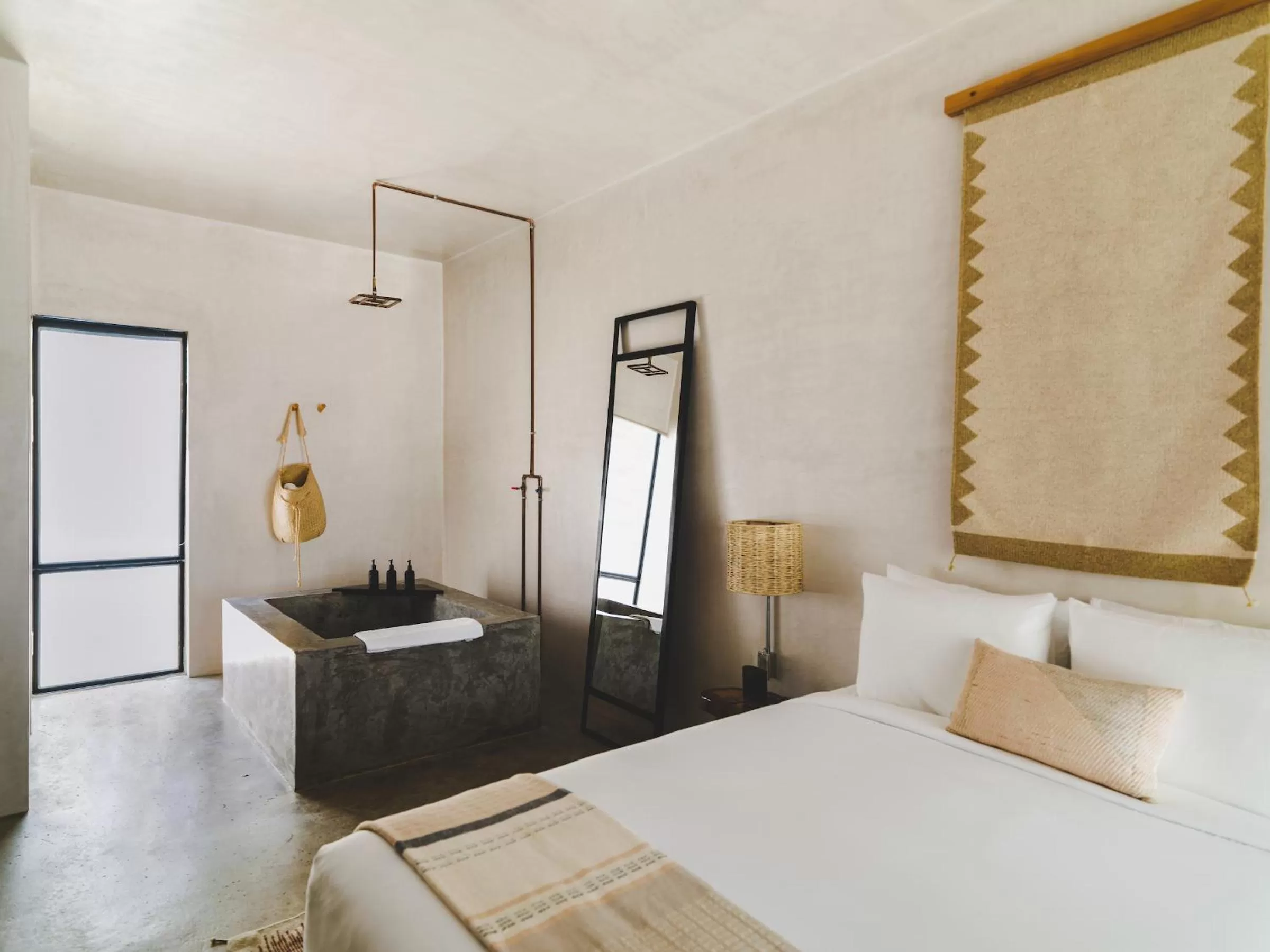 Bed in Drift San Jose del Cabo, a Member of Design Hotels