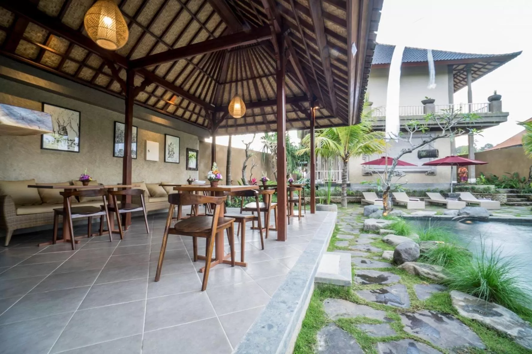 Restaurant/places to eat in Gerindem Cottages