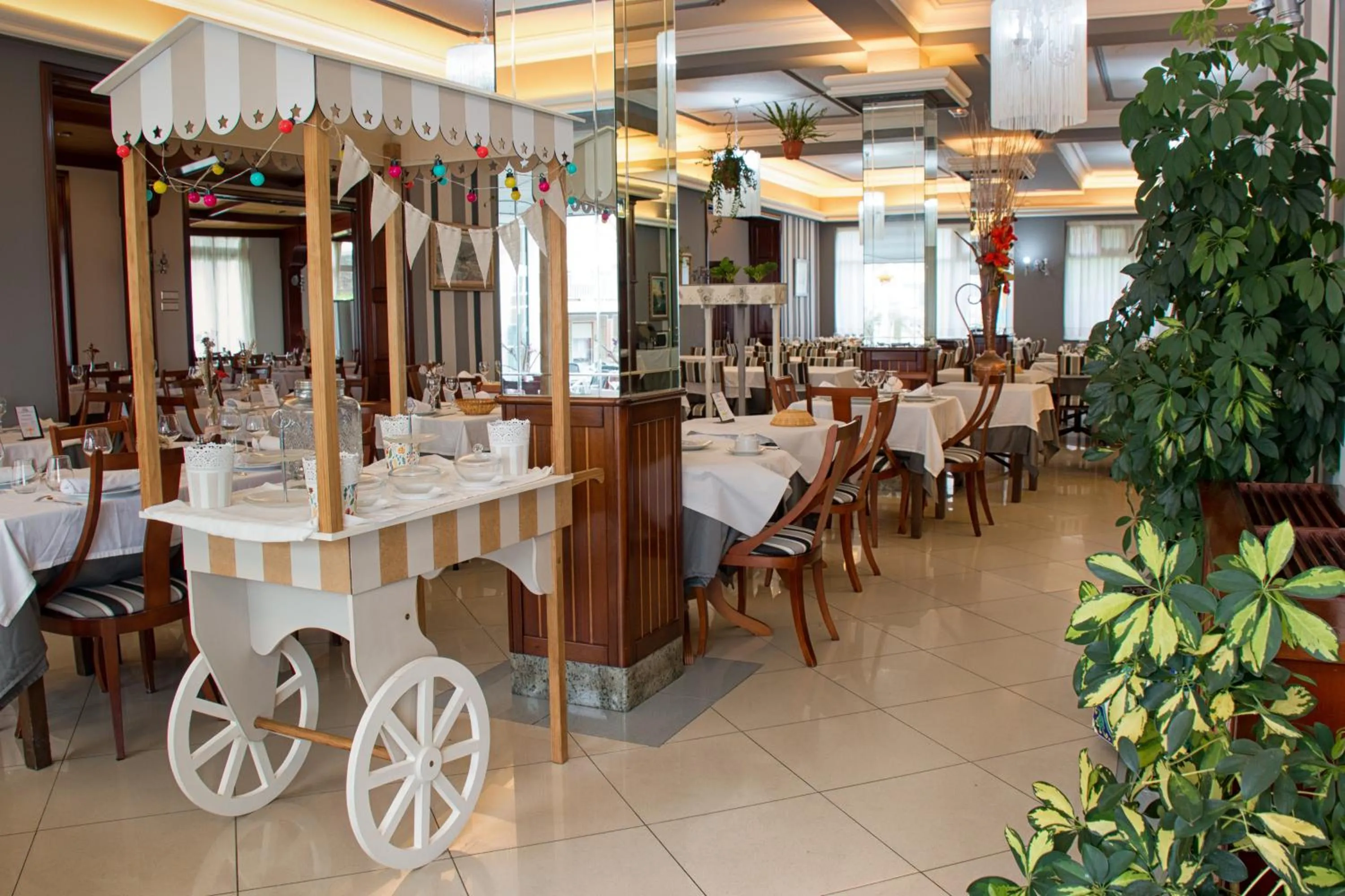 Restaurant/places to eat in Hotel Arillo