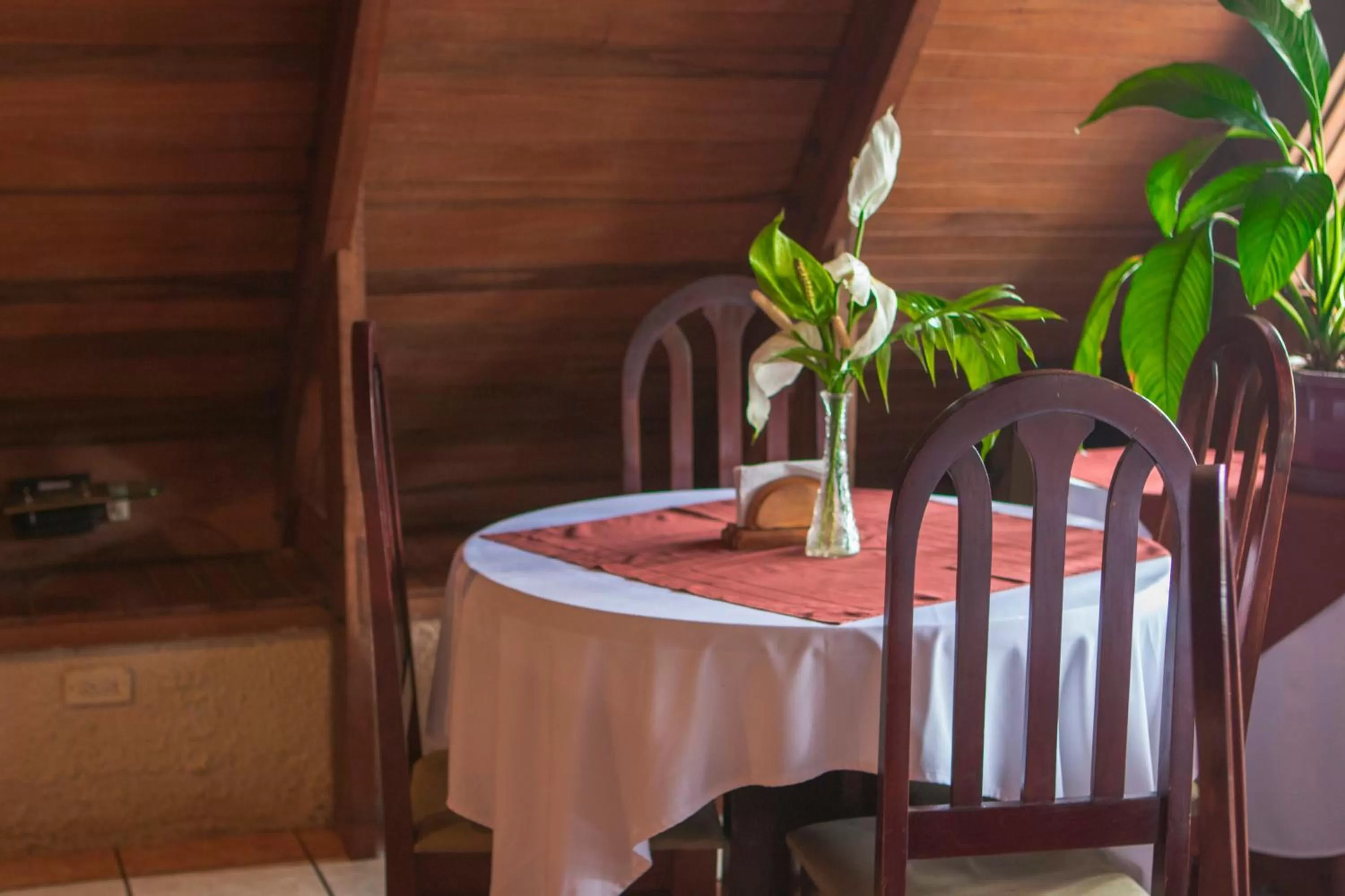 Restaurant/places to eat in Hotel Villa Zurqui