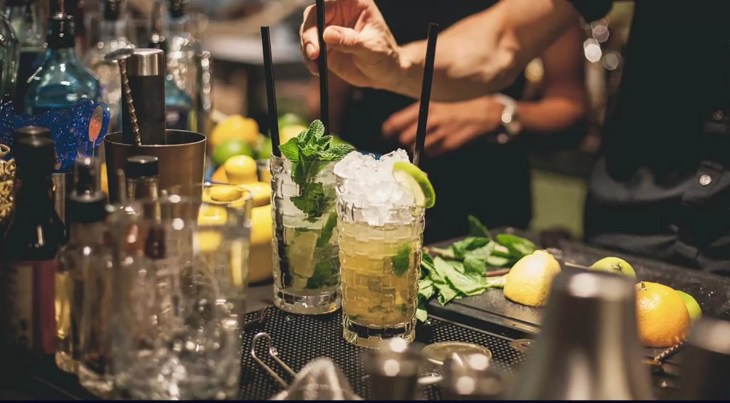 Lounge or bar in Queens Hotel