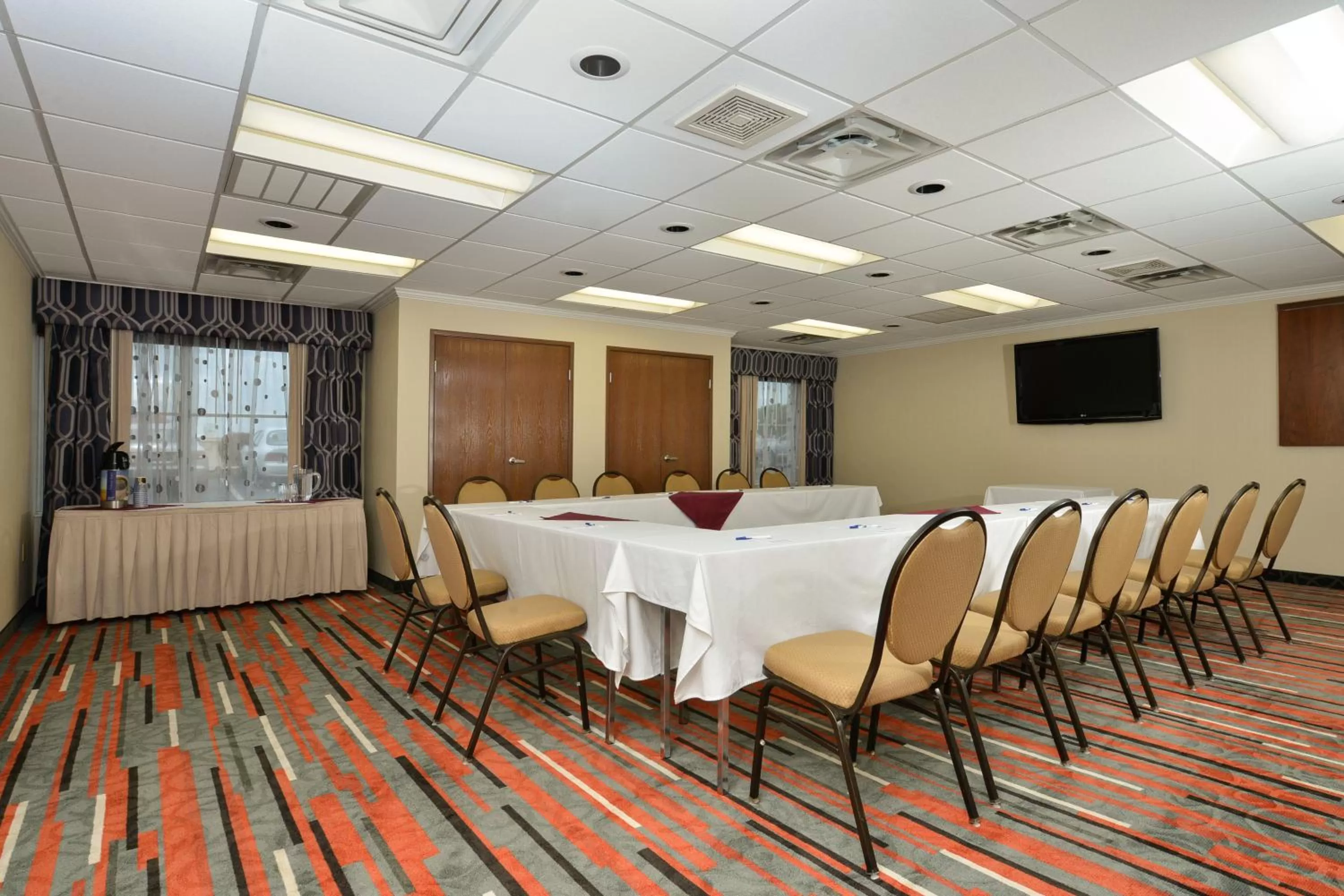 Meeting/conference room in Holiday Inn Express Boston-Milford by IHG