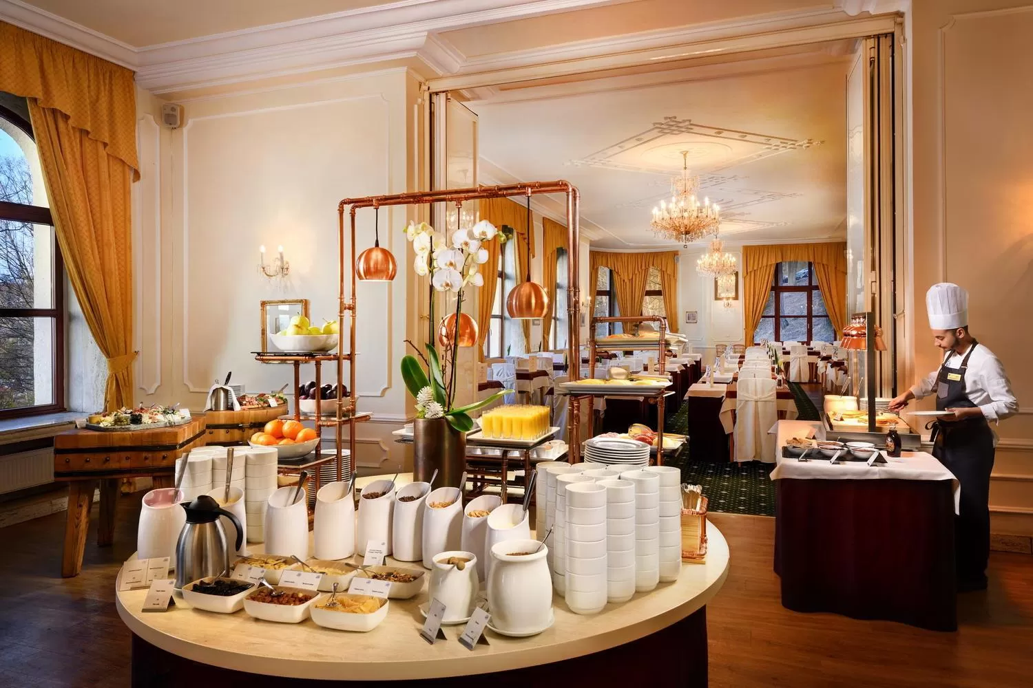 Restaurant/places to eat in Grand Hotel Praha