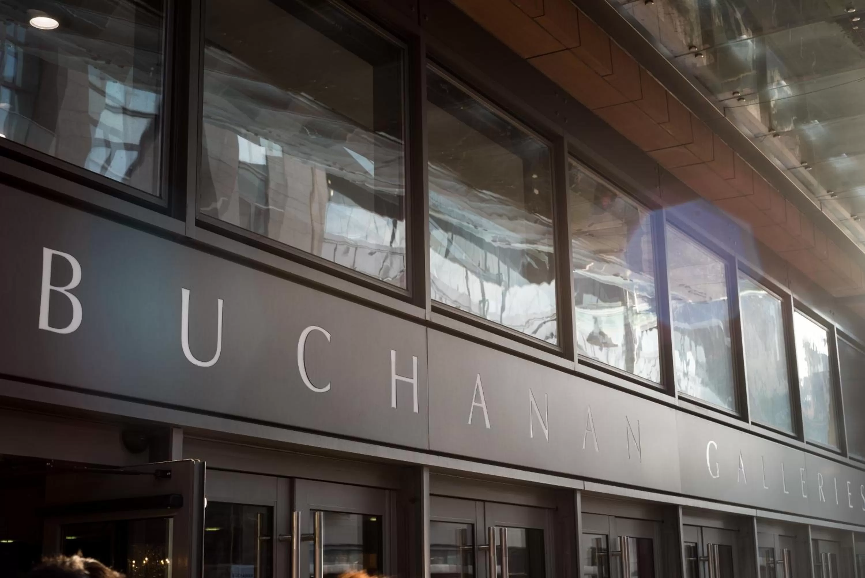 Shopping Area in Apex City of Glasgow Hotel